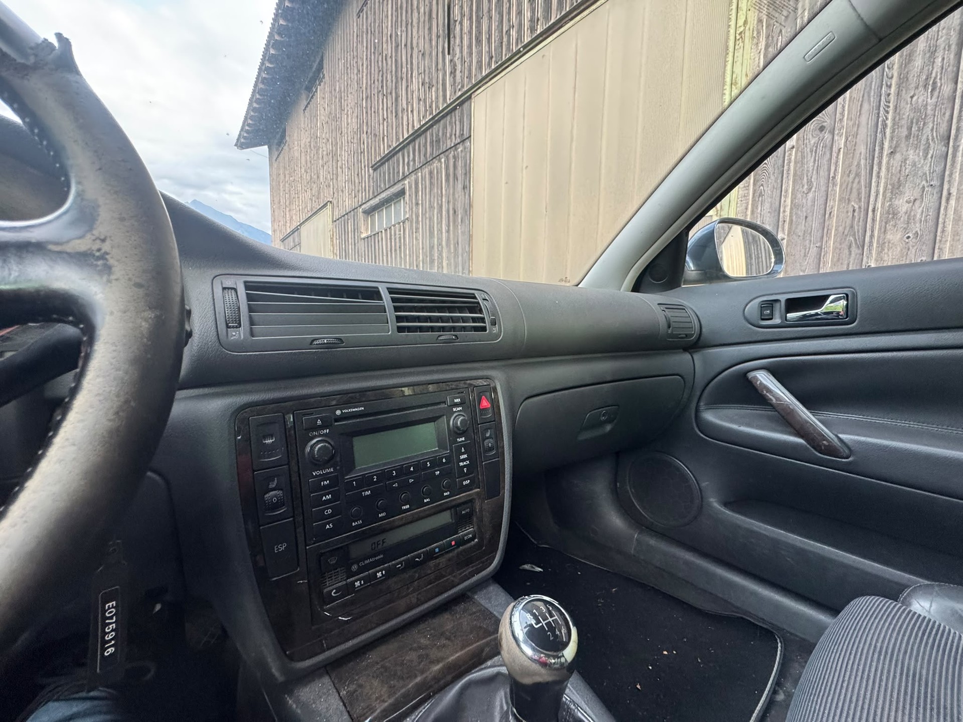VW Passat Variant 1.9 TDI 4Motion Highline-image-6