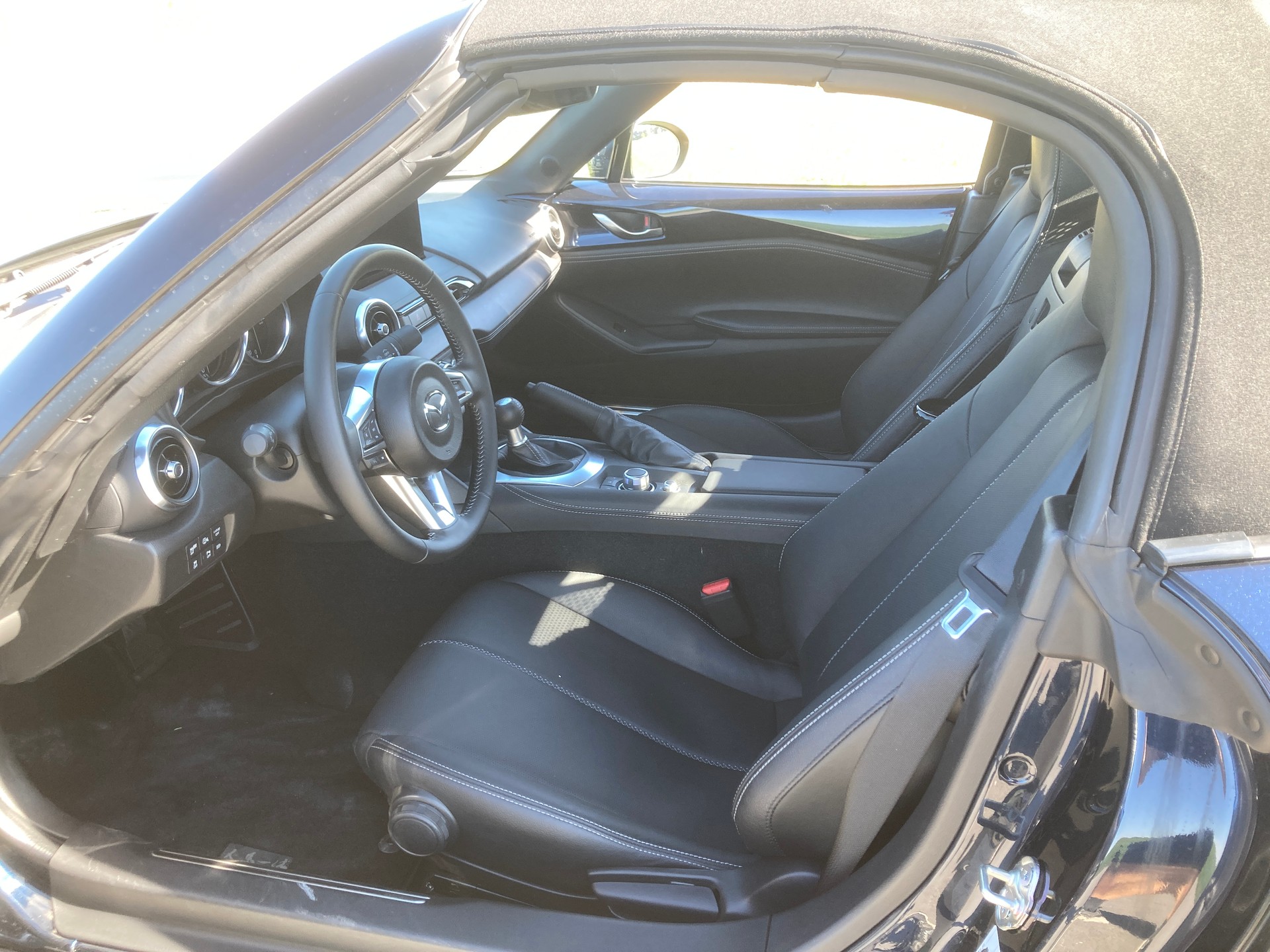 MAZDA MX-5 Skyactiv-G 132 Exclusive-line-image-8
