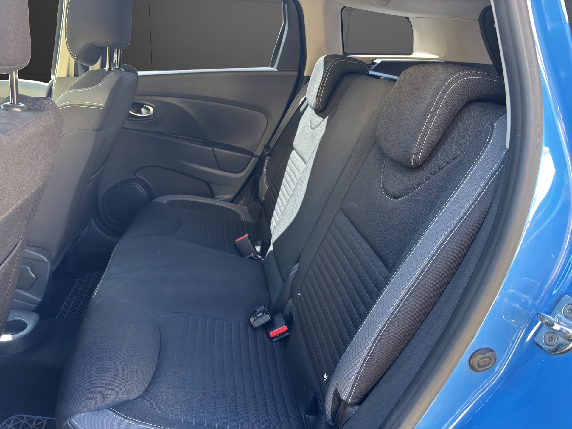 RENAULT Clio Grandtour 0.9 12V Swiss Edition-image-11