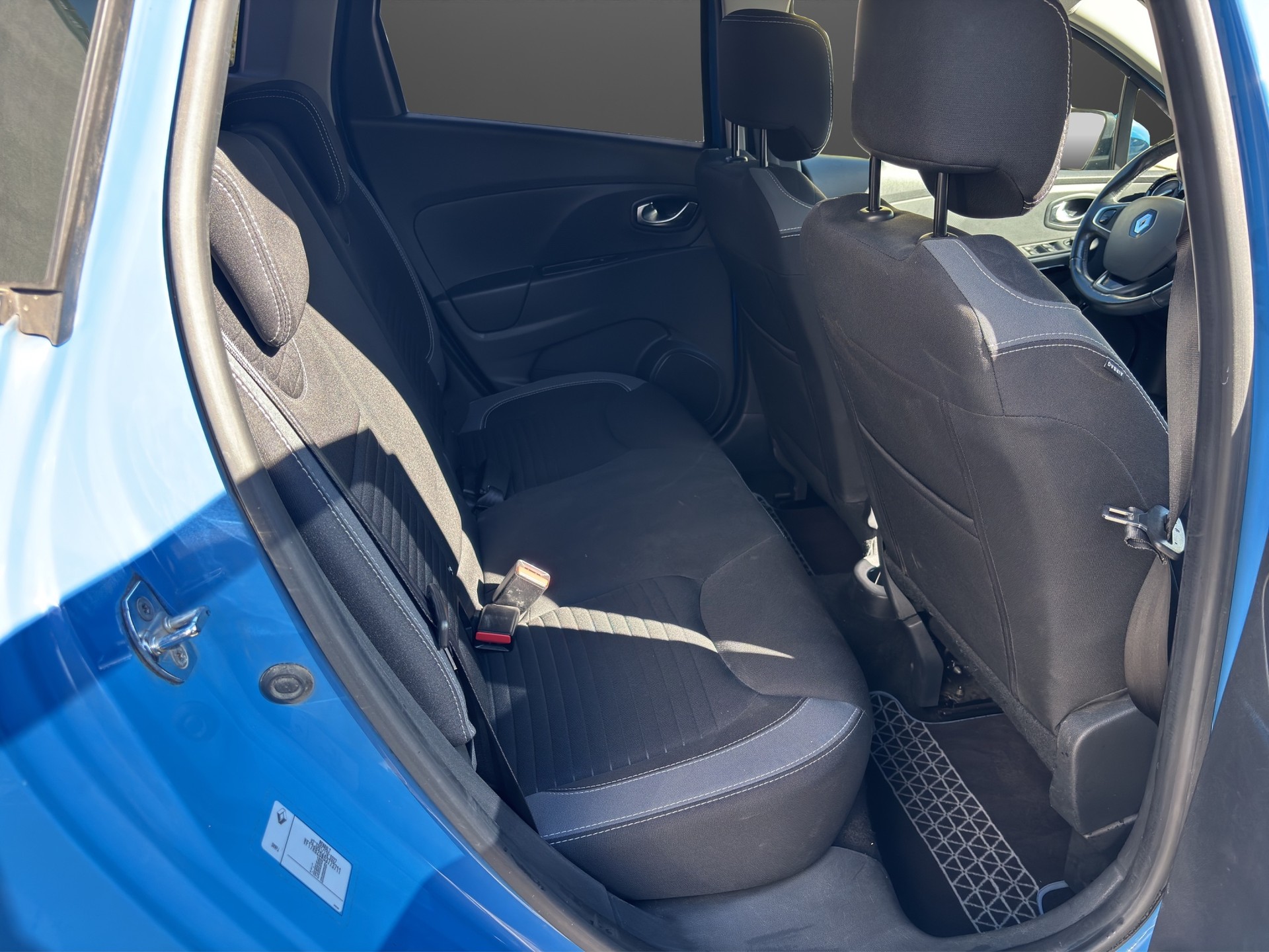 RENAULT Clio Grandtour 0.9 12V Swiss Edition-image-15