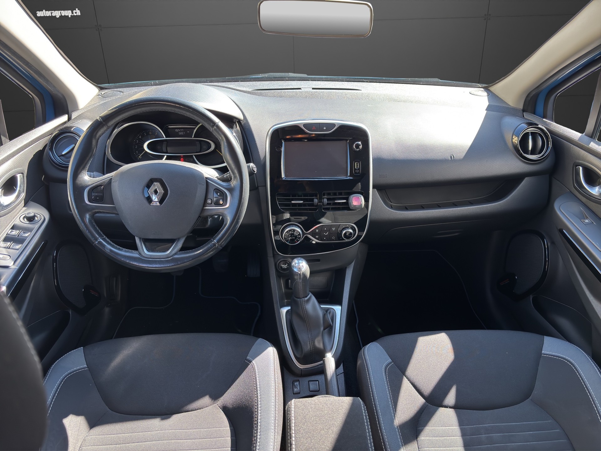 RENAULT Clio Grandtour 0.9 12V Swiss Edition-image-9