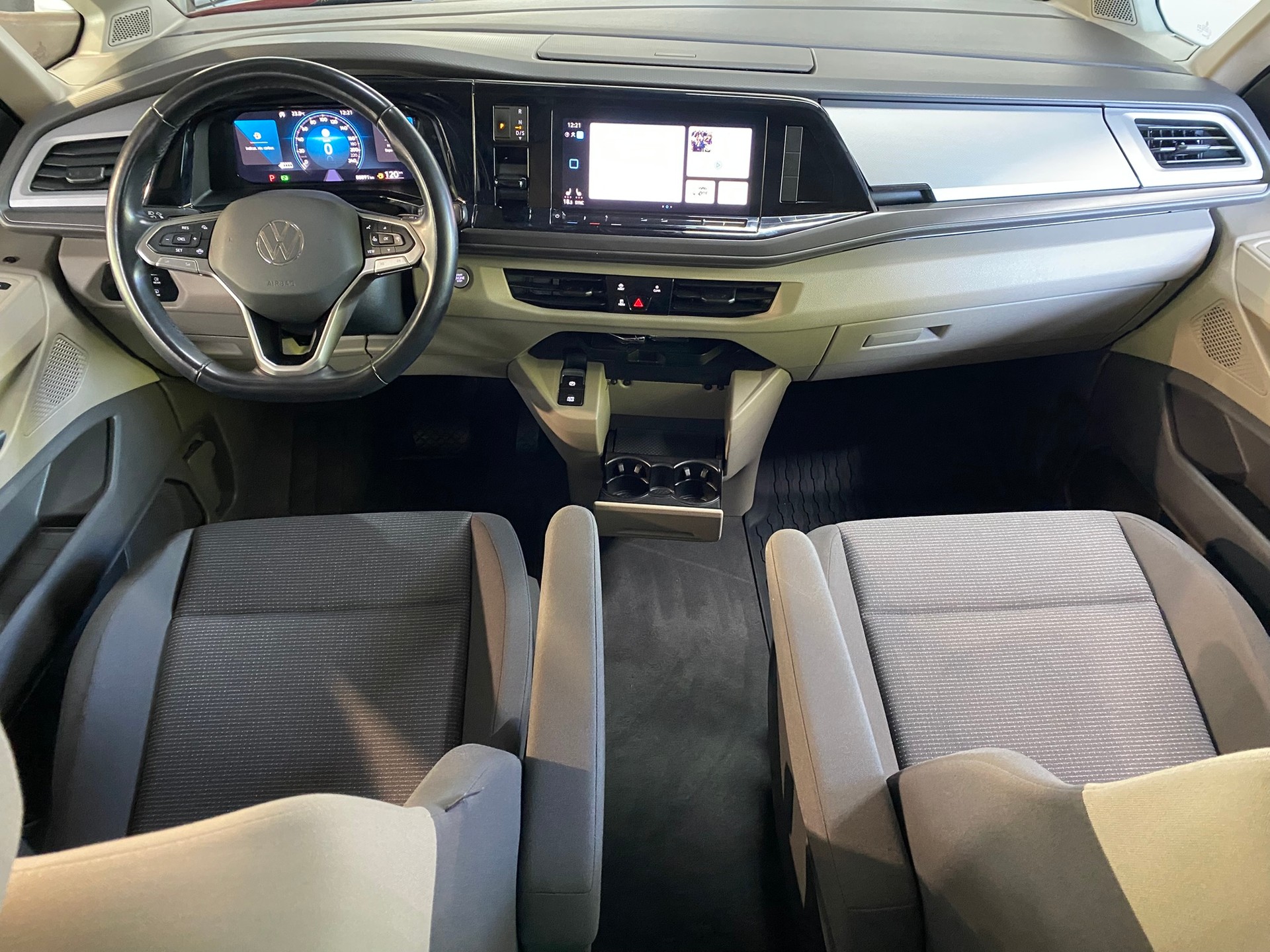 VW Multivan 1.5 TSI Liberty DSG-image-19