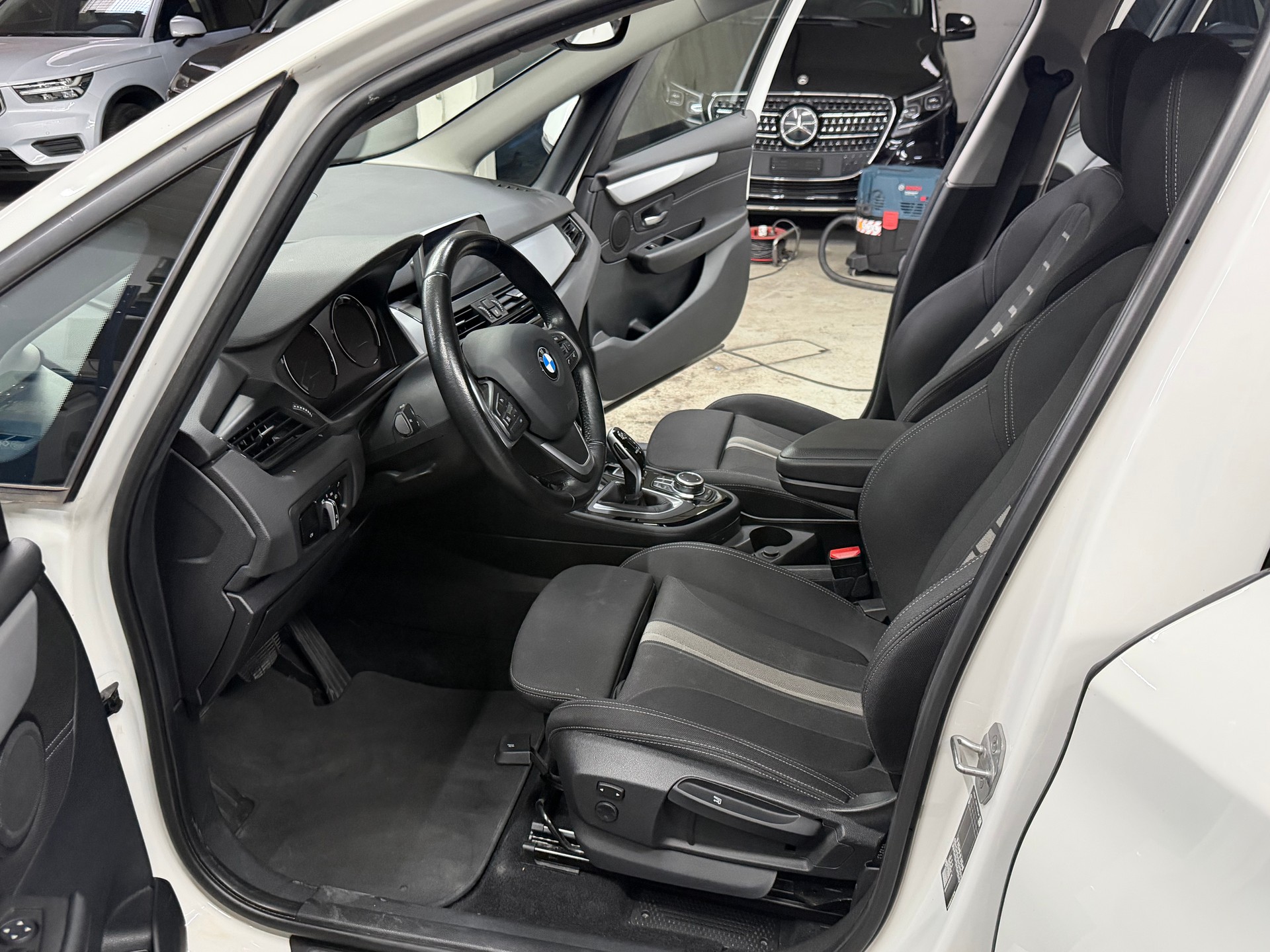 BMW 216d Gran Tourer DKG Sport Line-image-15