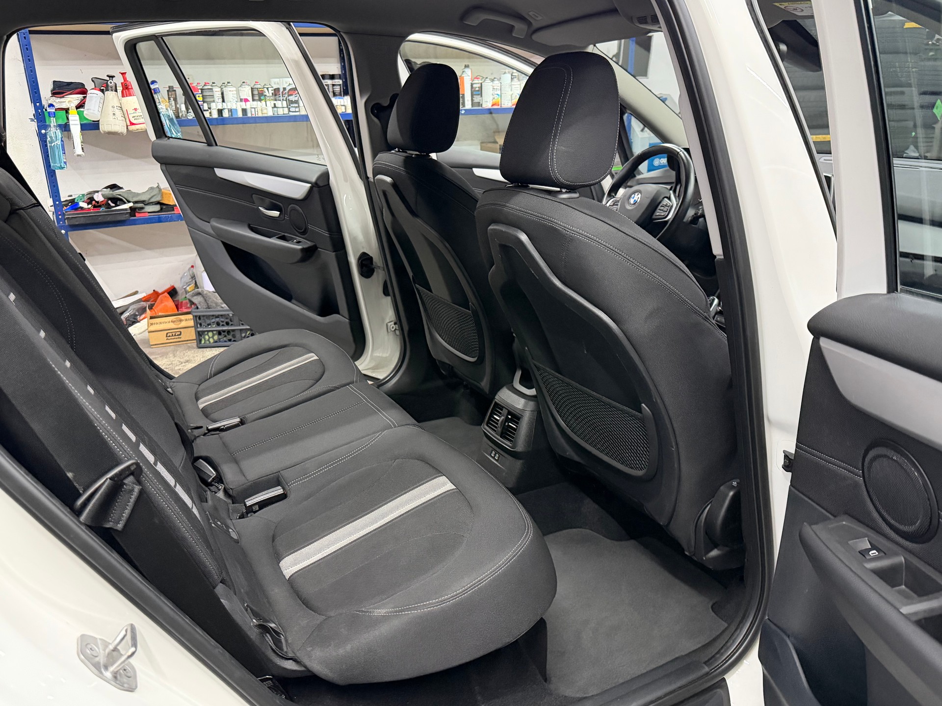 BMW 216d Gran Tourer DKG Sport Line-image-9