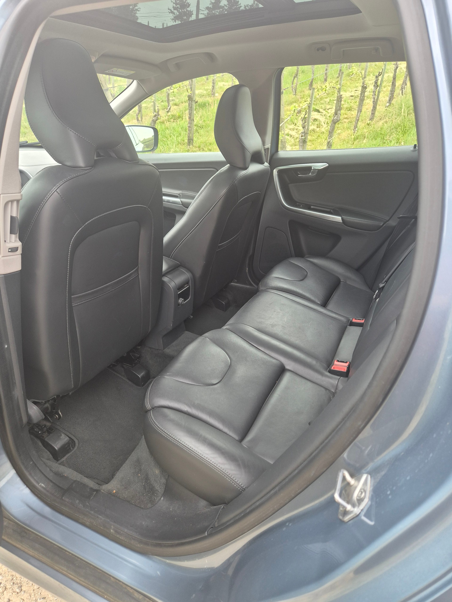 VOLVO 2.4 D4 Executive Plus AWD S/S-image-4