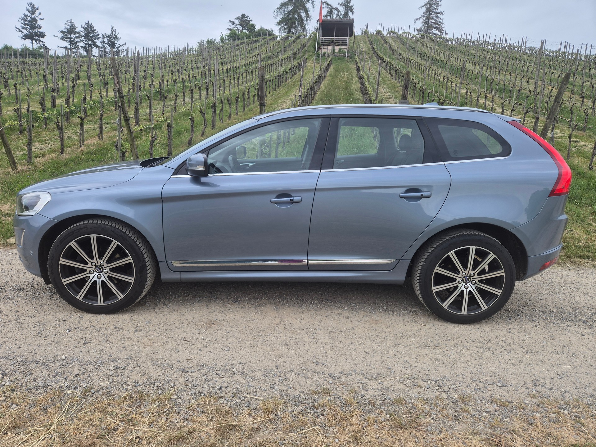 VOLVO 2.4 D4 Executive Plus AWD S/S-image-1