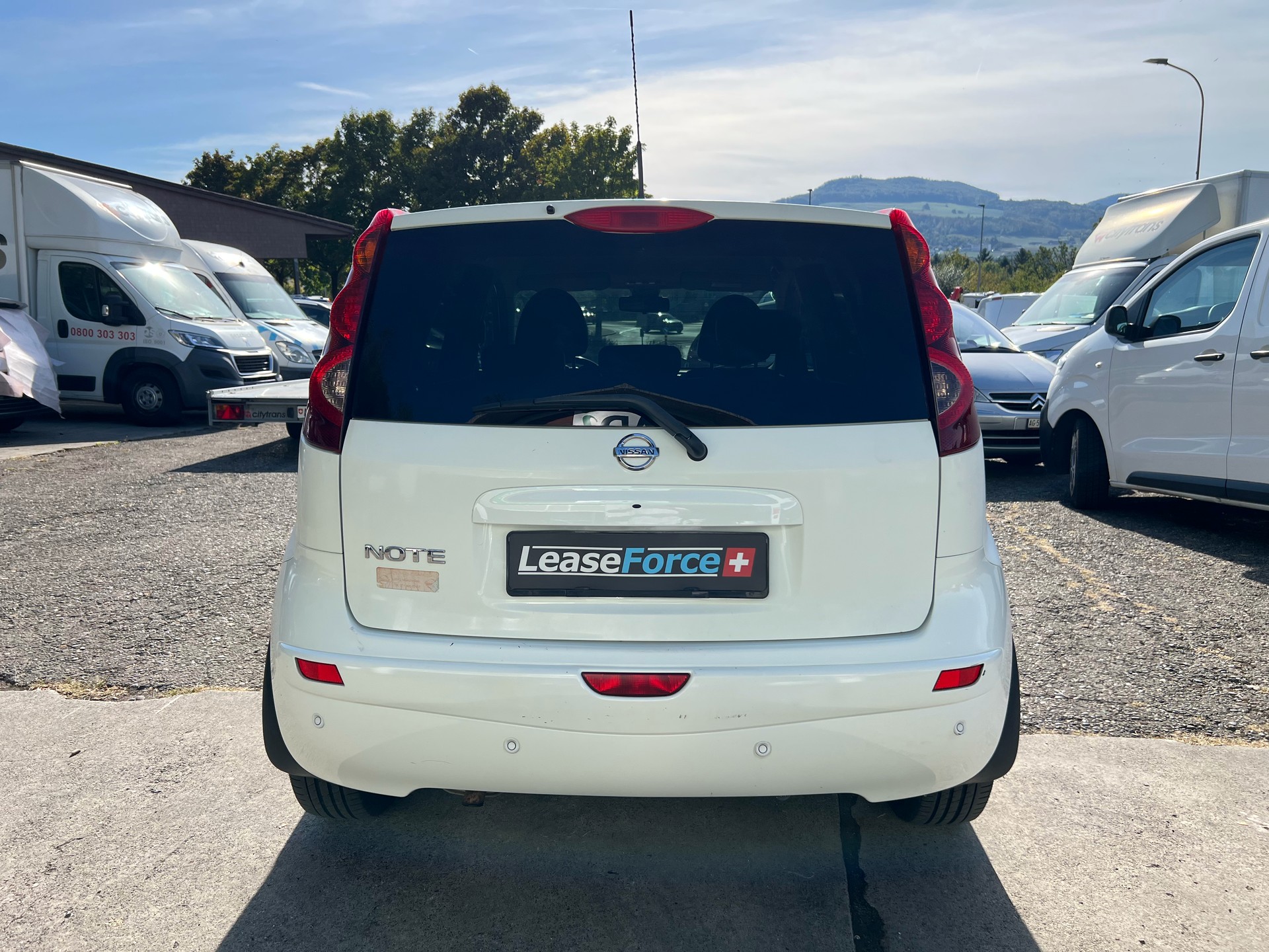NISSAN NOTE-showroom-element-3