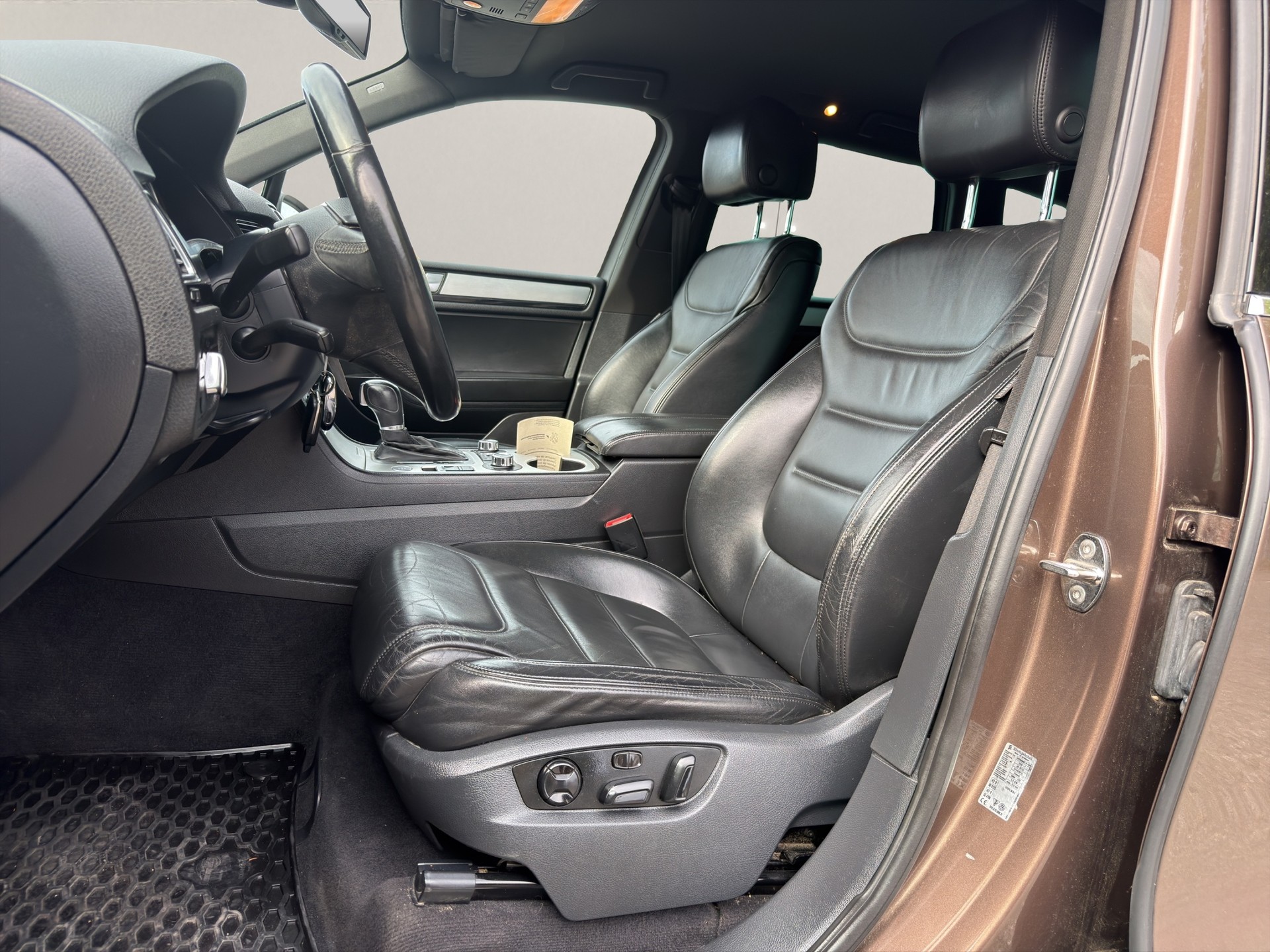 VW Touareg 3.0 TDI BlueMotion Technology Tiptronic-image-14
