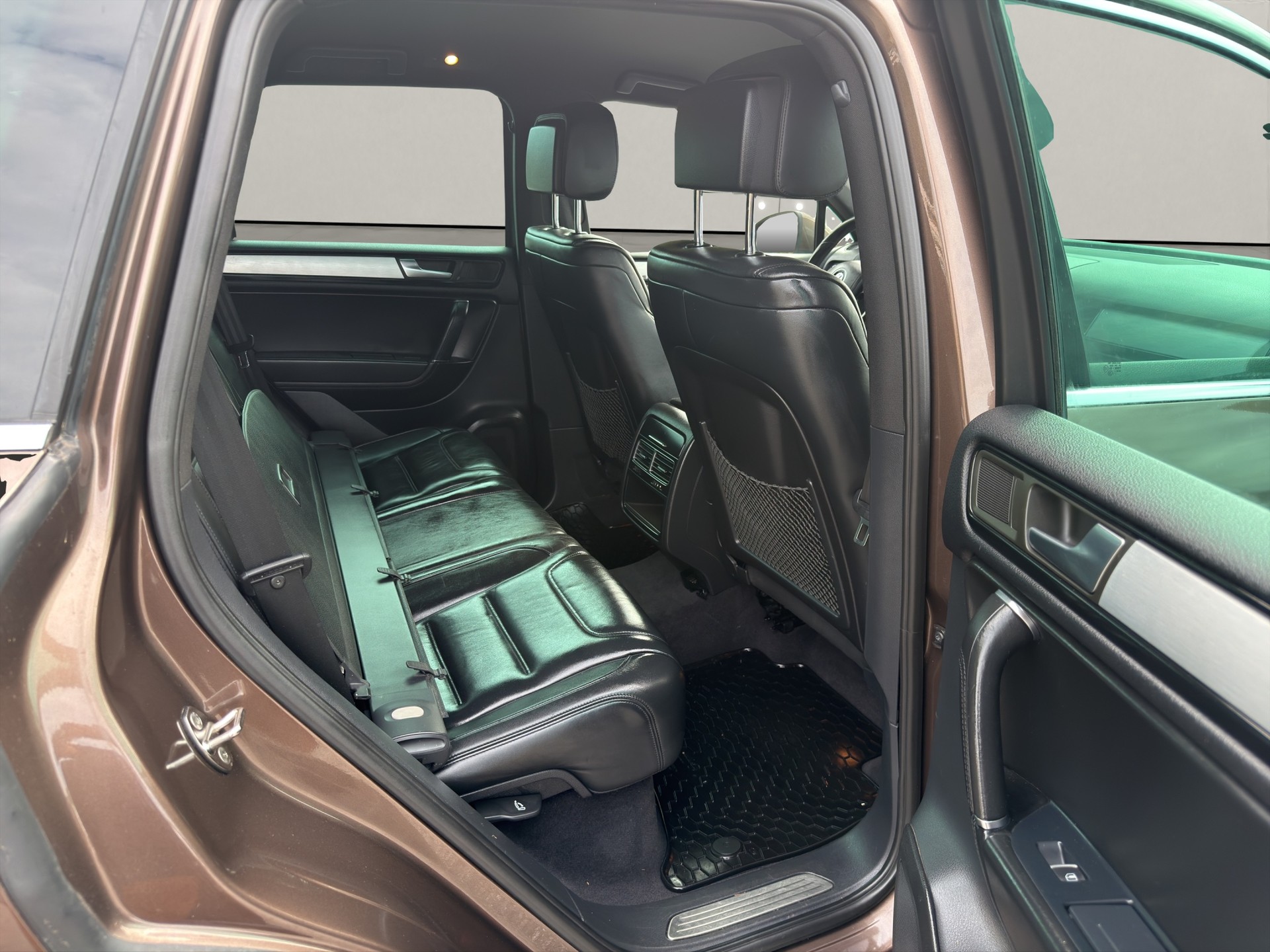 VW Touareg 3.0 TDI BlueMotion Technology Tiptronic-image-8