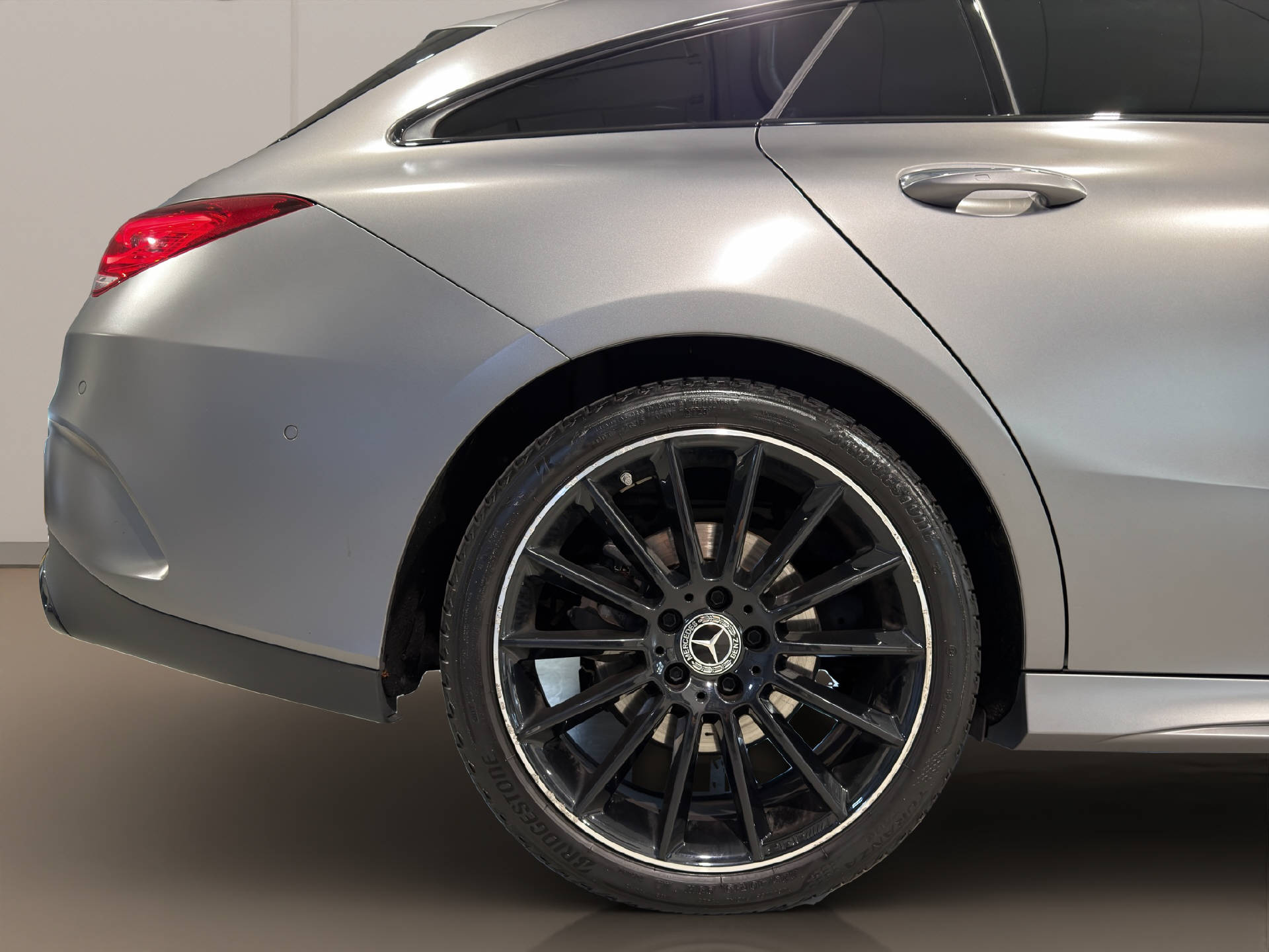 MERCEDES-BENZ CLA 220 d AMG Line 4matic Shooting Brake-image-21