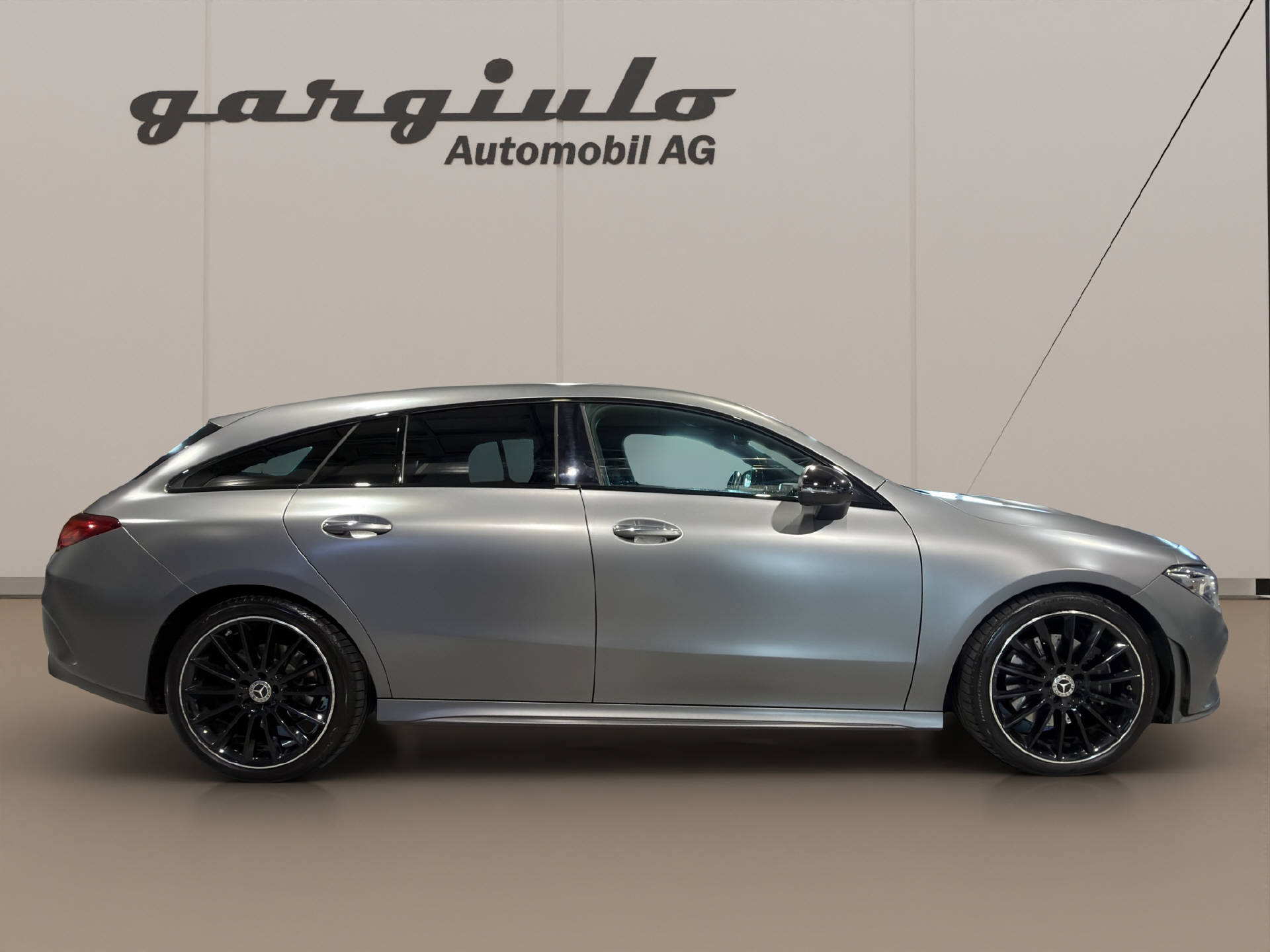 MERCEDES-BENZ CLA 220 d AMG Line 4matic Shooting Brake-image-3