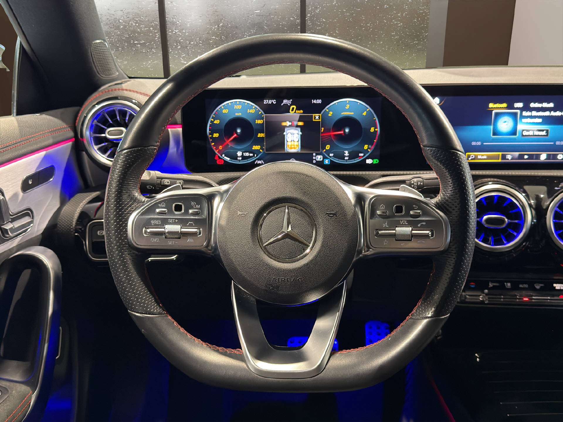 MERCEDES-BENZ CLA 220 d AMG Line 4matic Shooting Brake-image-9