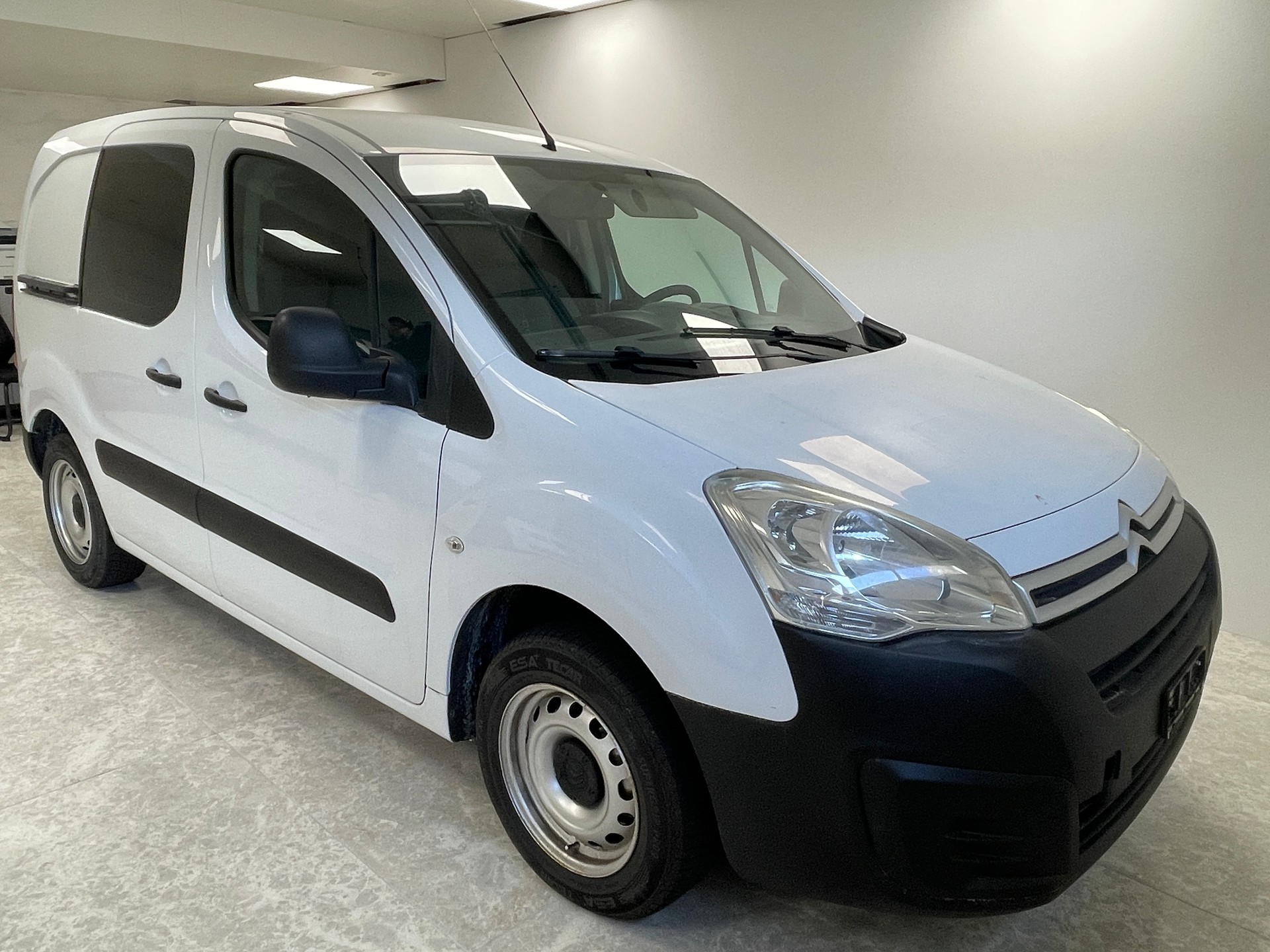 CITROEN Berlingo 1.6 HDi 600 Komfort mit Fahrzeugeinrichtung-showroom-element-3