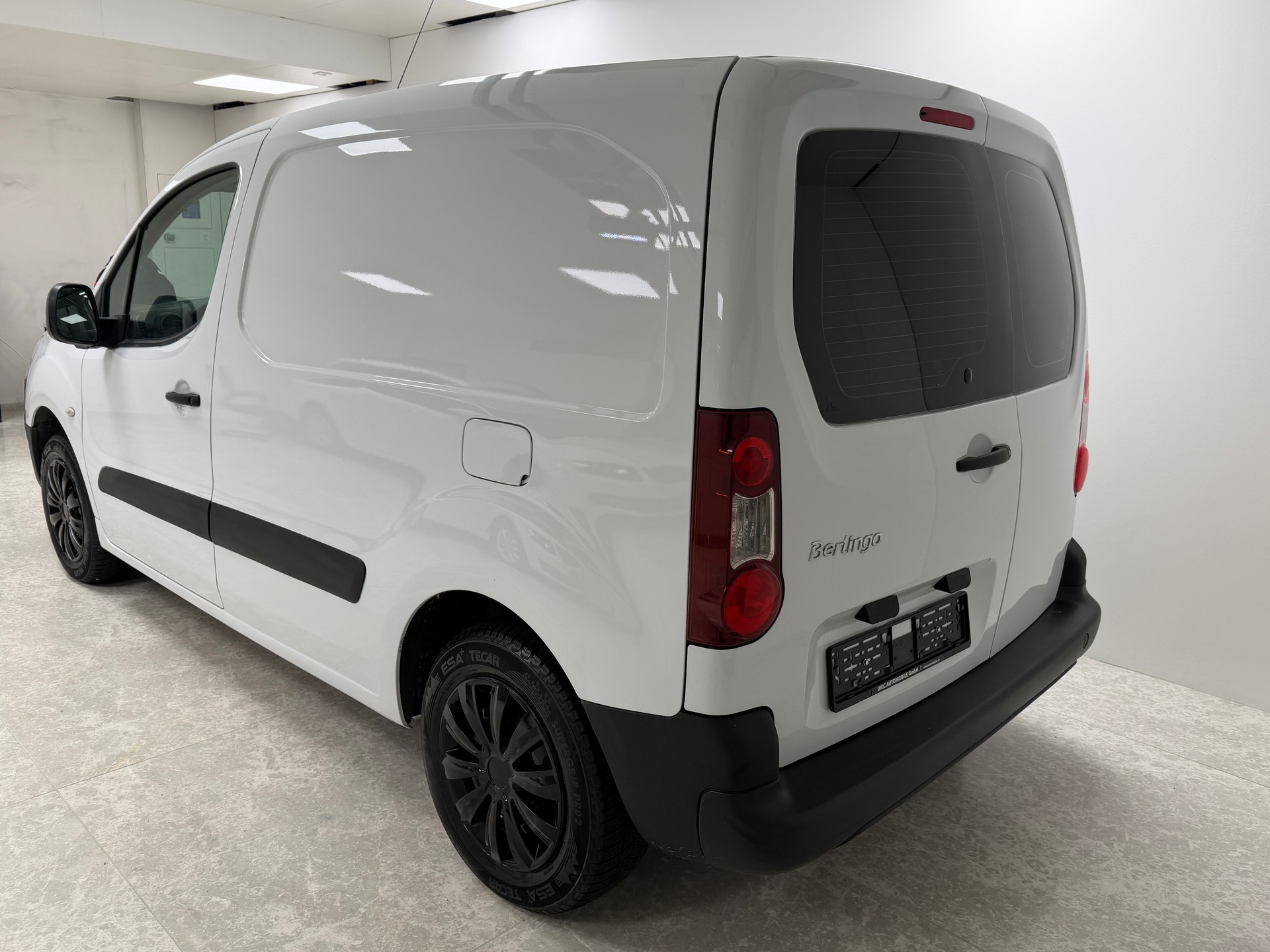 CITROEN Berlingo 1.6 HDi 600 Komfort mit Fahrzeugeinrichtung-showroom-element-2