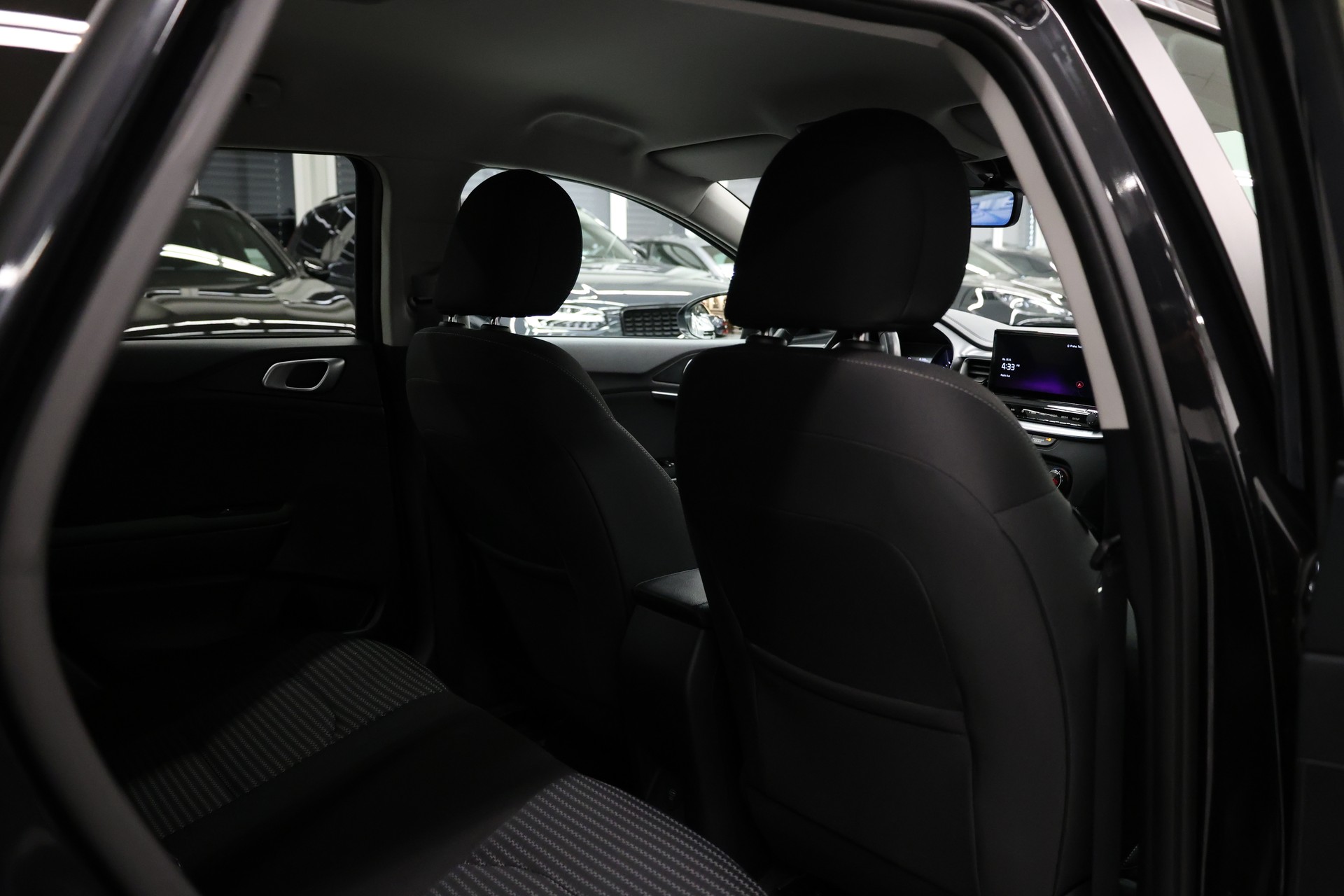 KIA Ceed SW 1.5 T-GDi Power-image-23