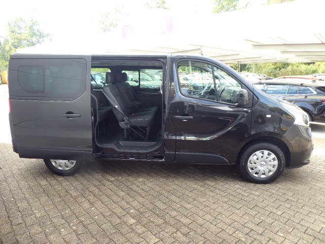 NISSAN NV300 dCi 120 2.7 L1H1 Permium 9Pl.-image-5