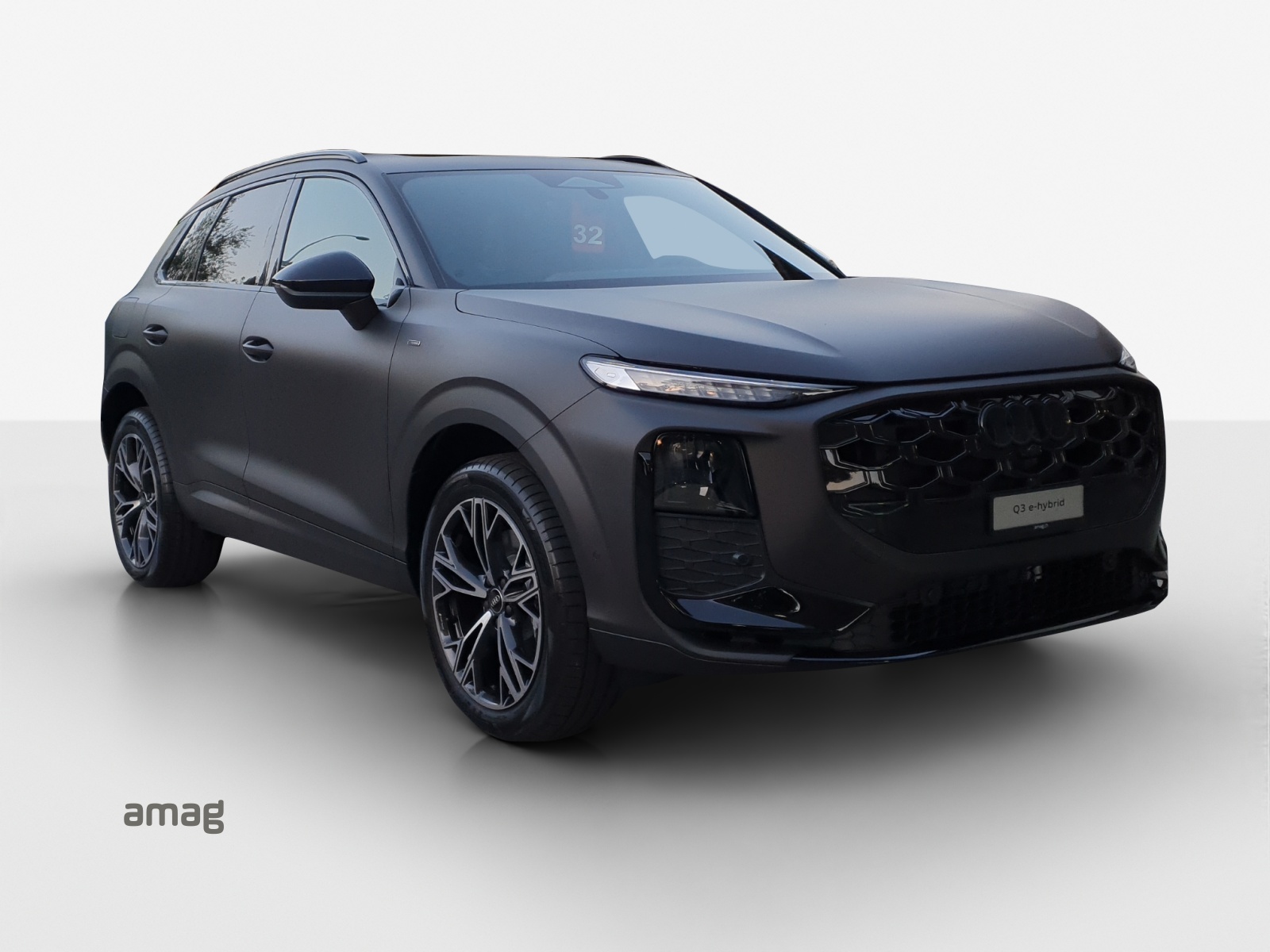 AUDI Q3 SUV e-hybrid 200 kW S tronig-image-5
