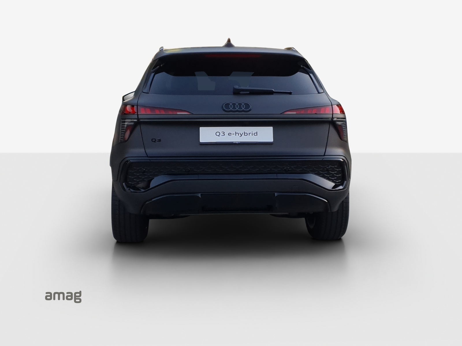 AUDI Q3 SUV e-hybrid 200 kW S tronig-image-3