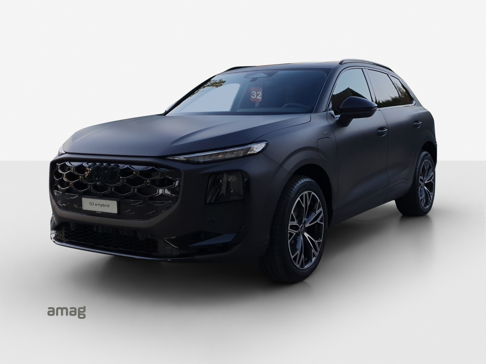 AUDI Q3 SUV e-hybrid 200 kW S tronig-image-0