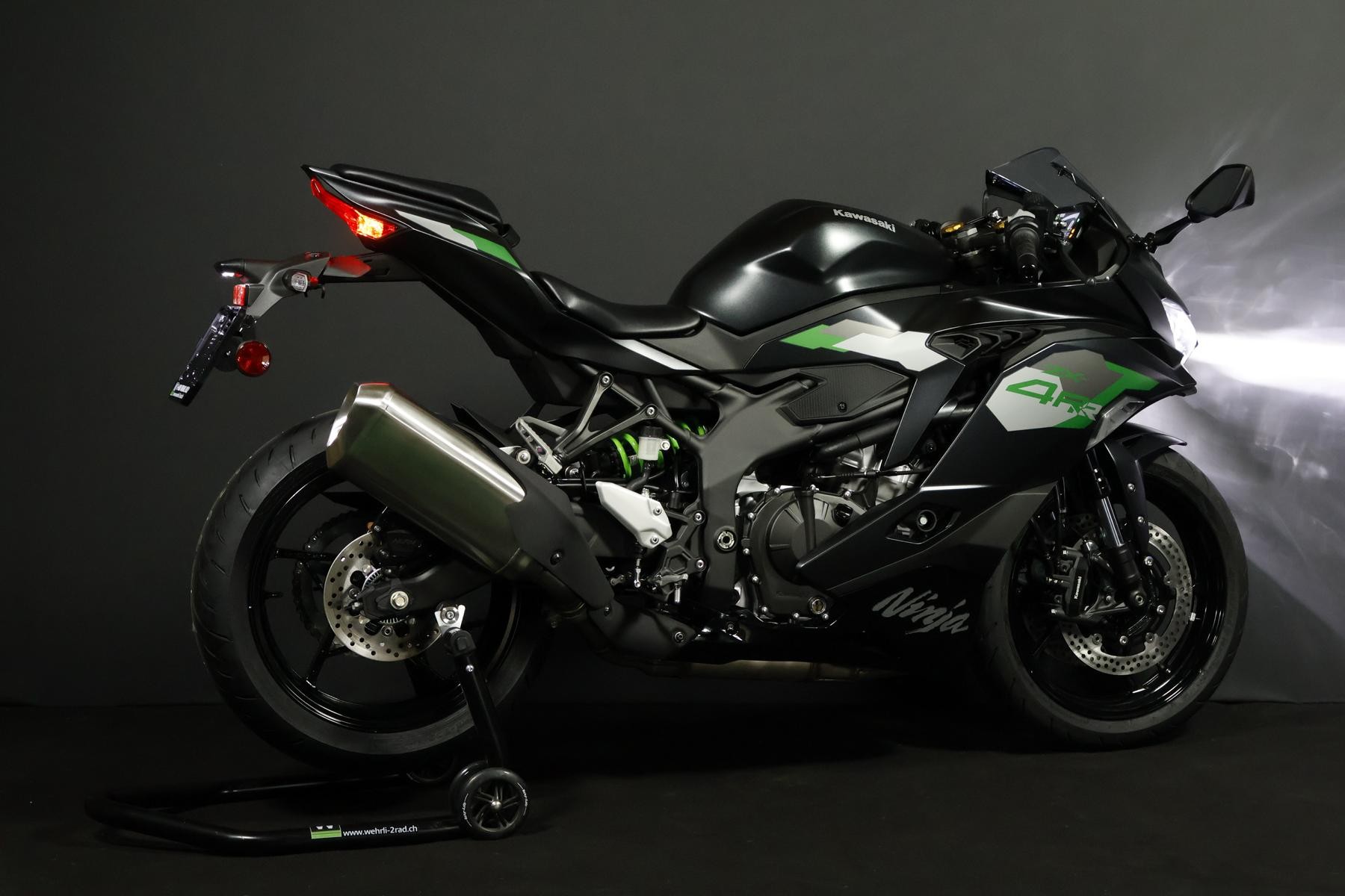 KAWASAKI Ninja ZX-4RR (57/35 KW)-image-10