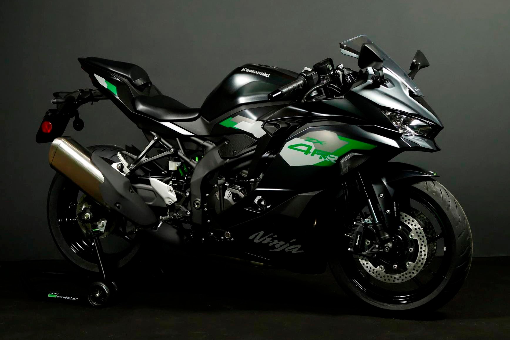 KAWASAKI Ninja ZX-4RR (57/35 KW)-showroom-element-2