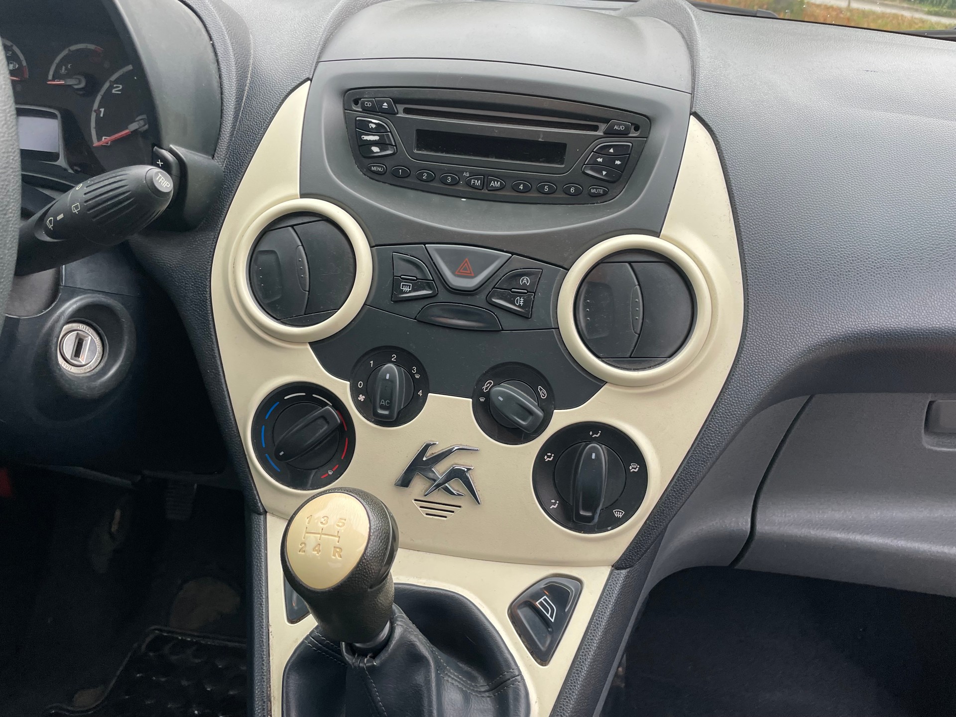 FORD KA 1.25 Ambiente-image-8
