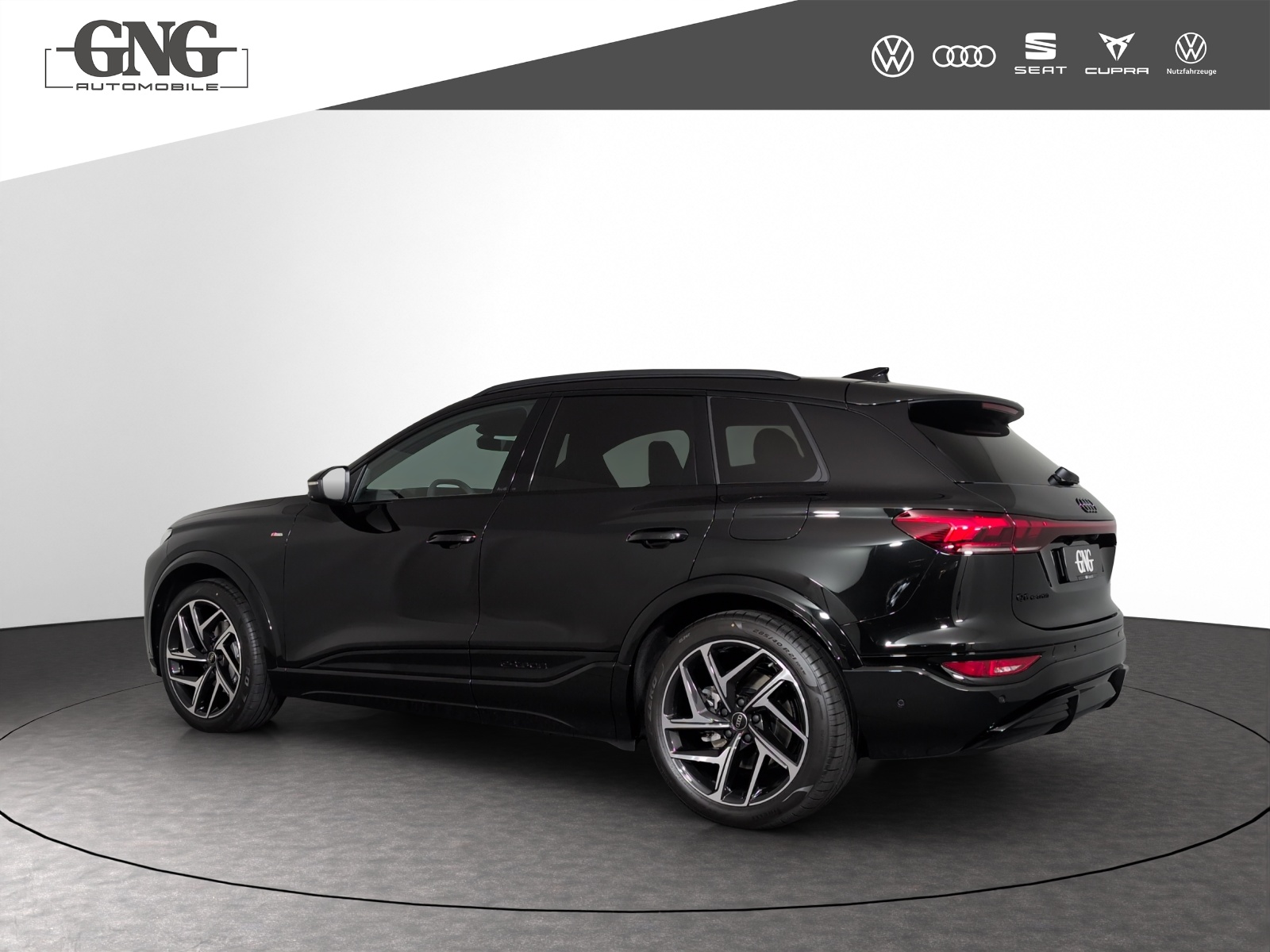 AUDI Q6 e-tron quattro-image-1
