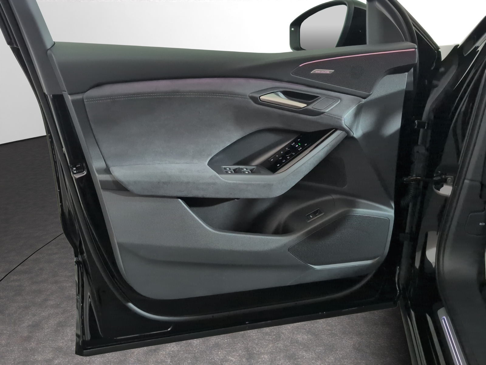 AUDI Q6 e-tron quattro-image-14