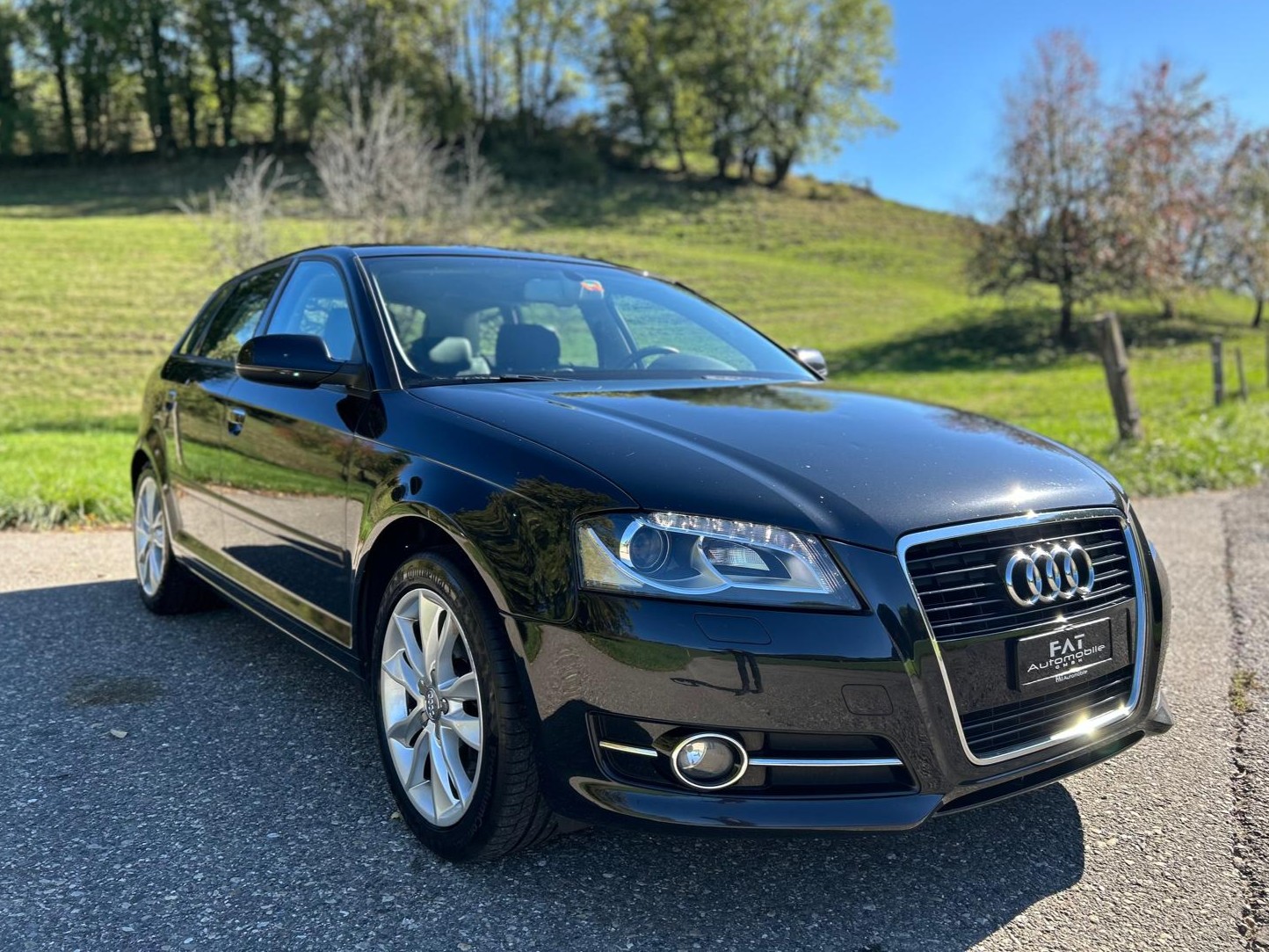AUDI A3 Sportback 1.4 TFSI Attraction S-tronic-image-6