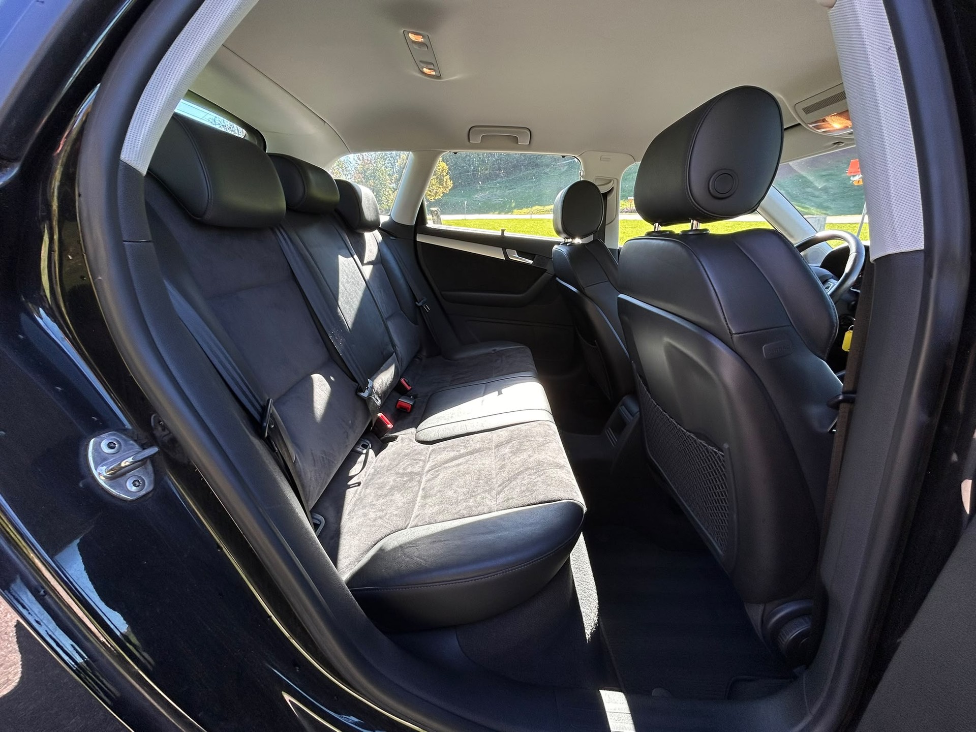 AUDI A3 Sportback 1.4 TFSI Attraction S-tronic-image-9