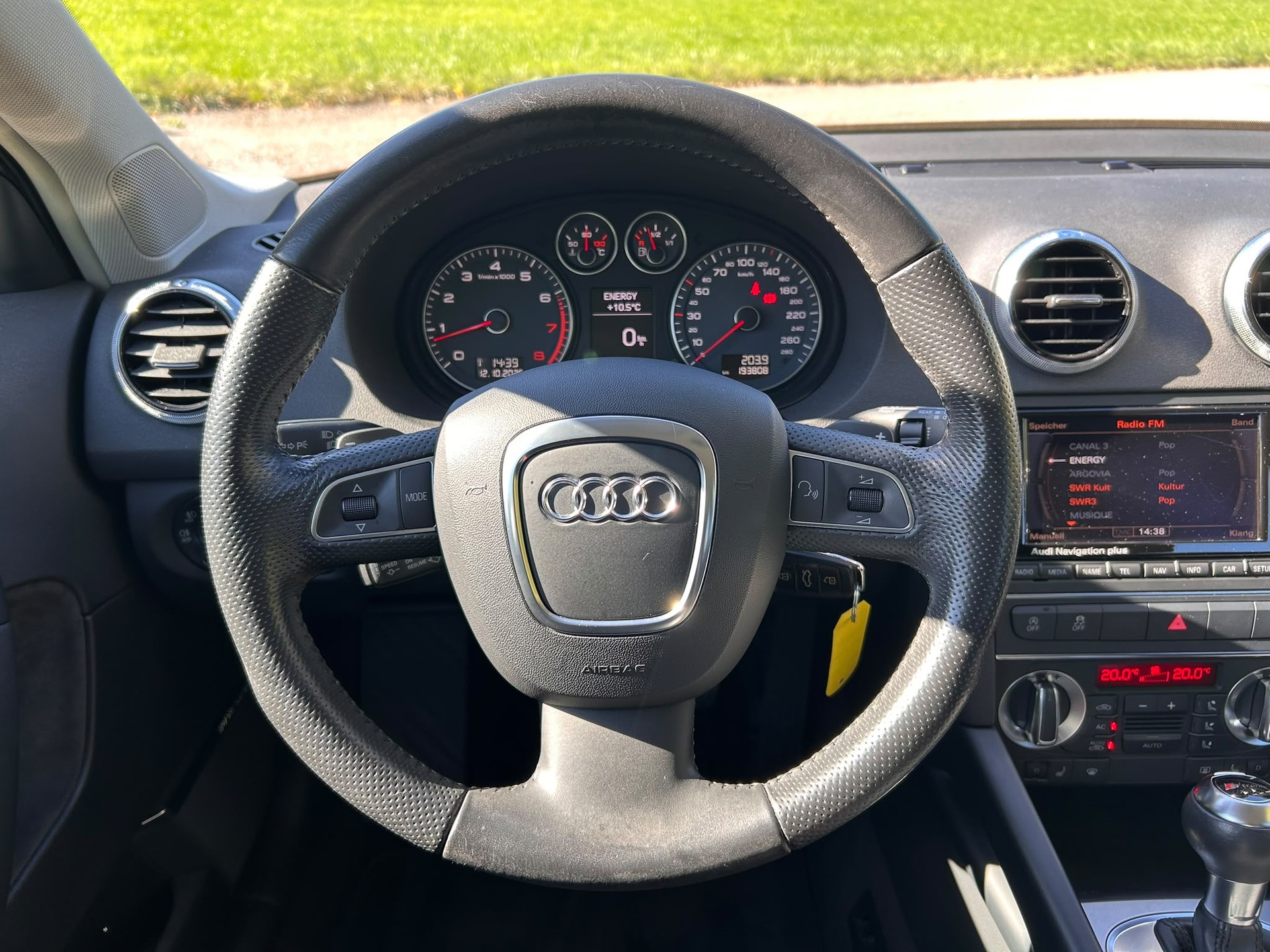 AUDI A3 Sportback 1.4 TFSI Attraction S-tronic-image-17