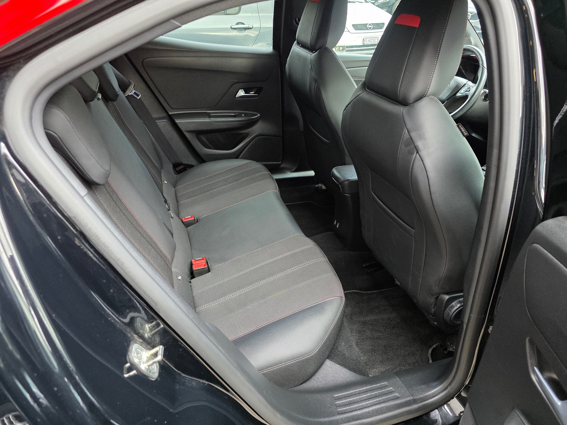 OPEL Mokka 1.2 Direct Injection Turbo GS Line Aut.-image-14