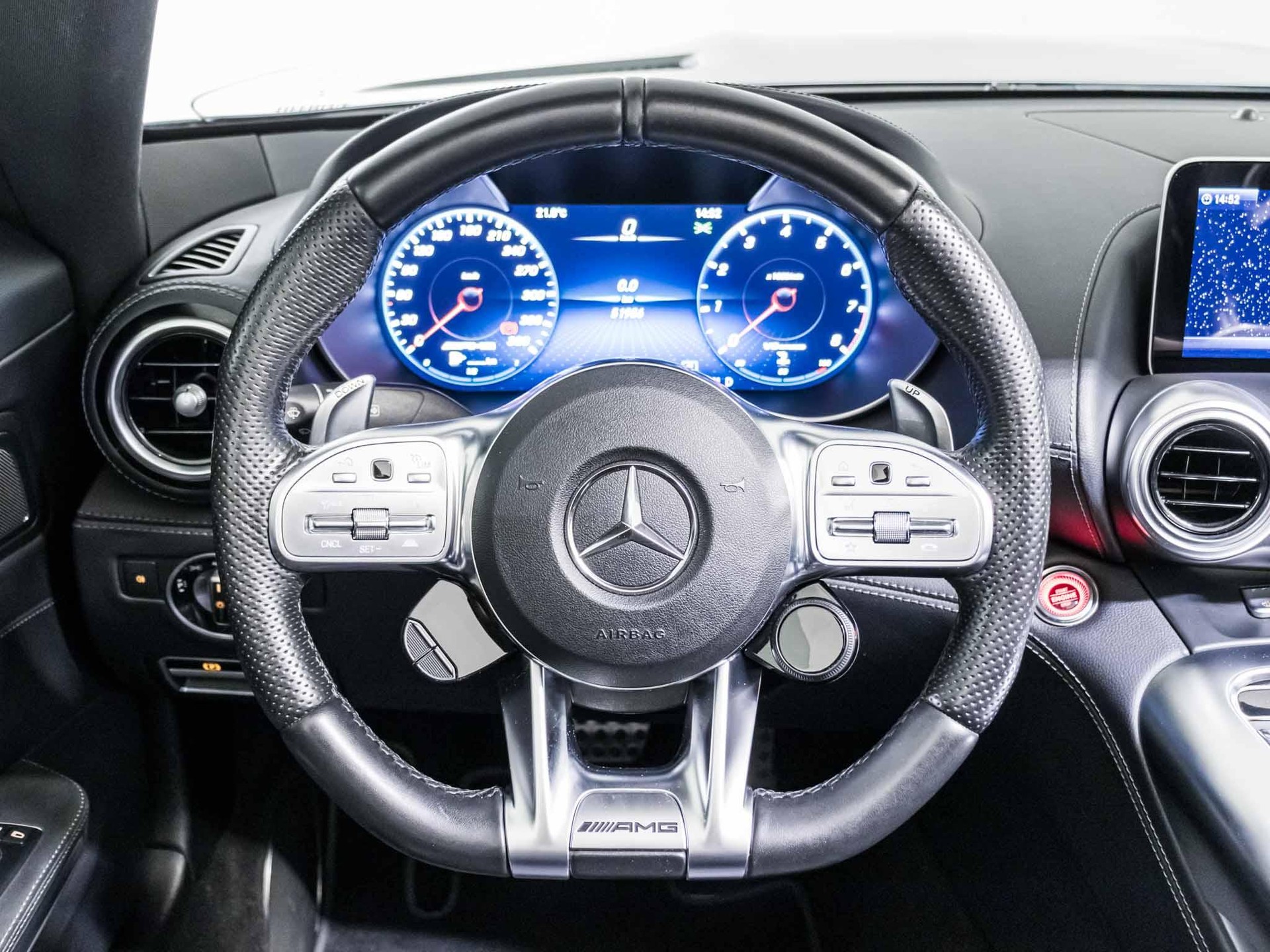 MERCEDES-BENZ AMG GT C Roadster-image-8