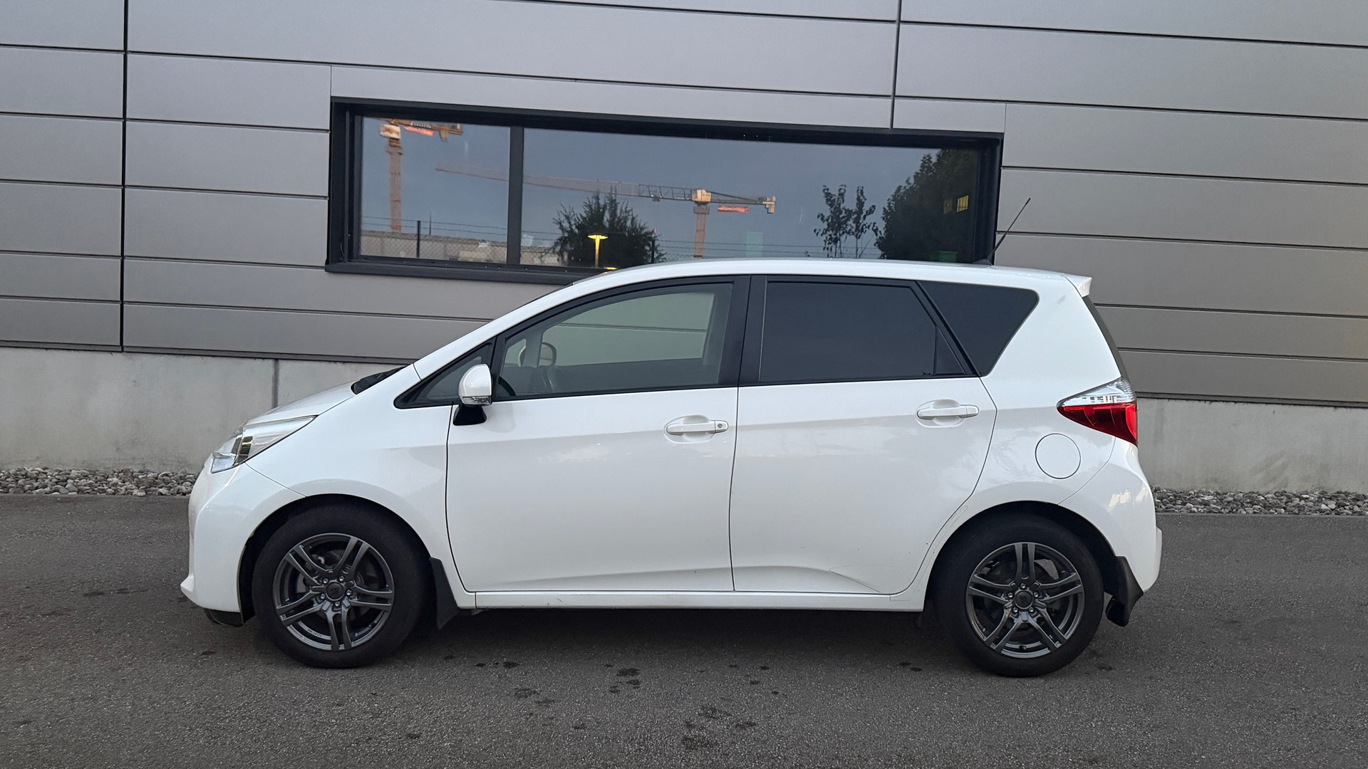TOYOTA Verso-S 1.33 Luna *Frisch MFK*-image-1