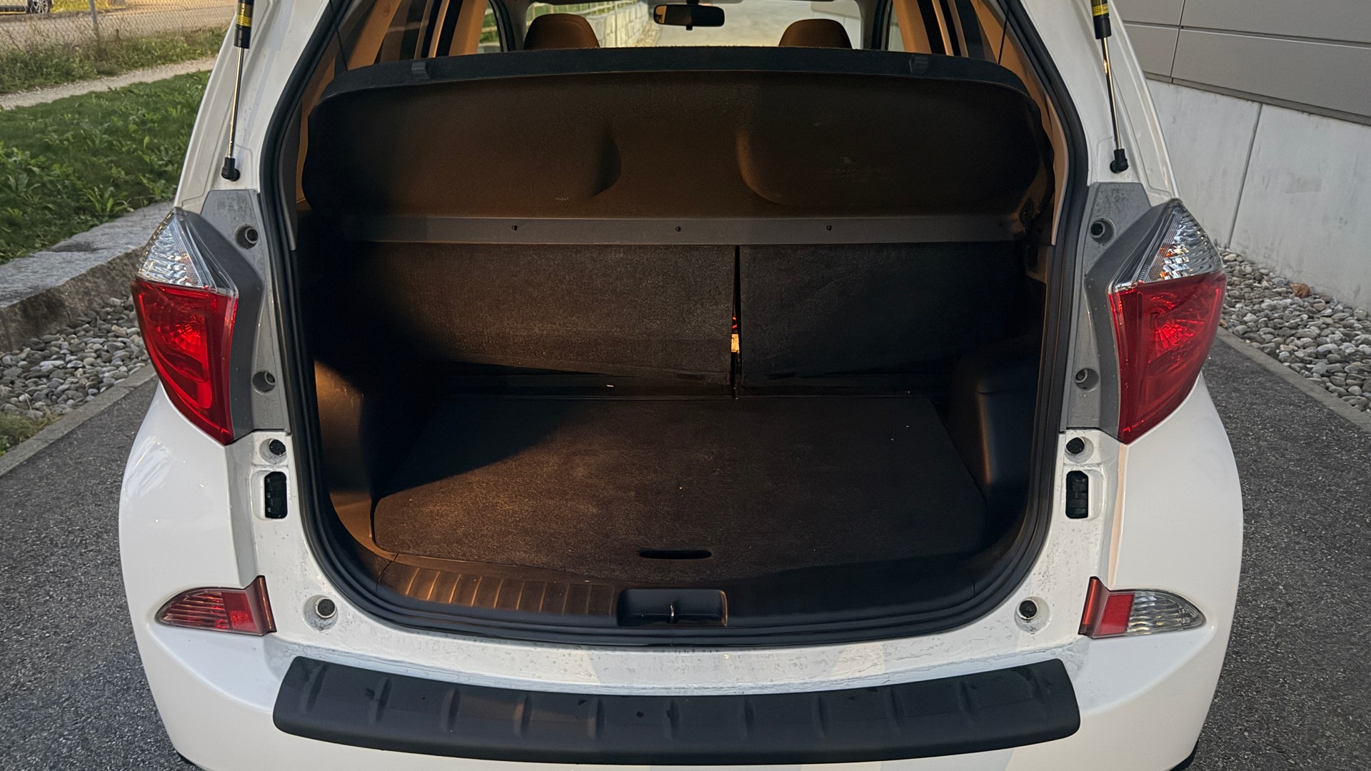 TOYOTA Verso-S 1.33 Luna *Frisch MFK*-image-10