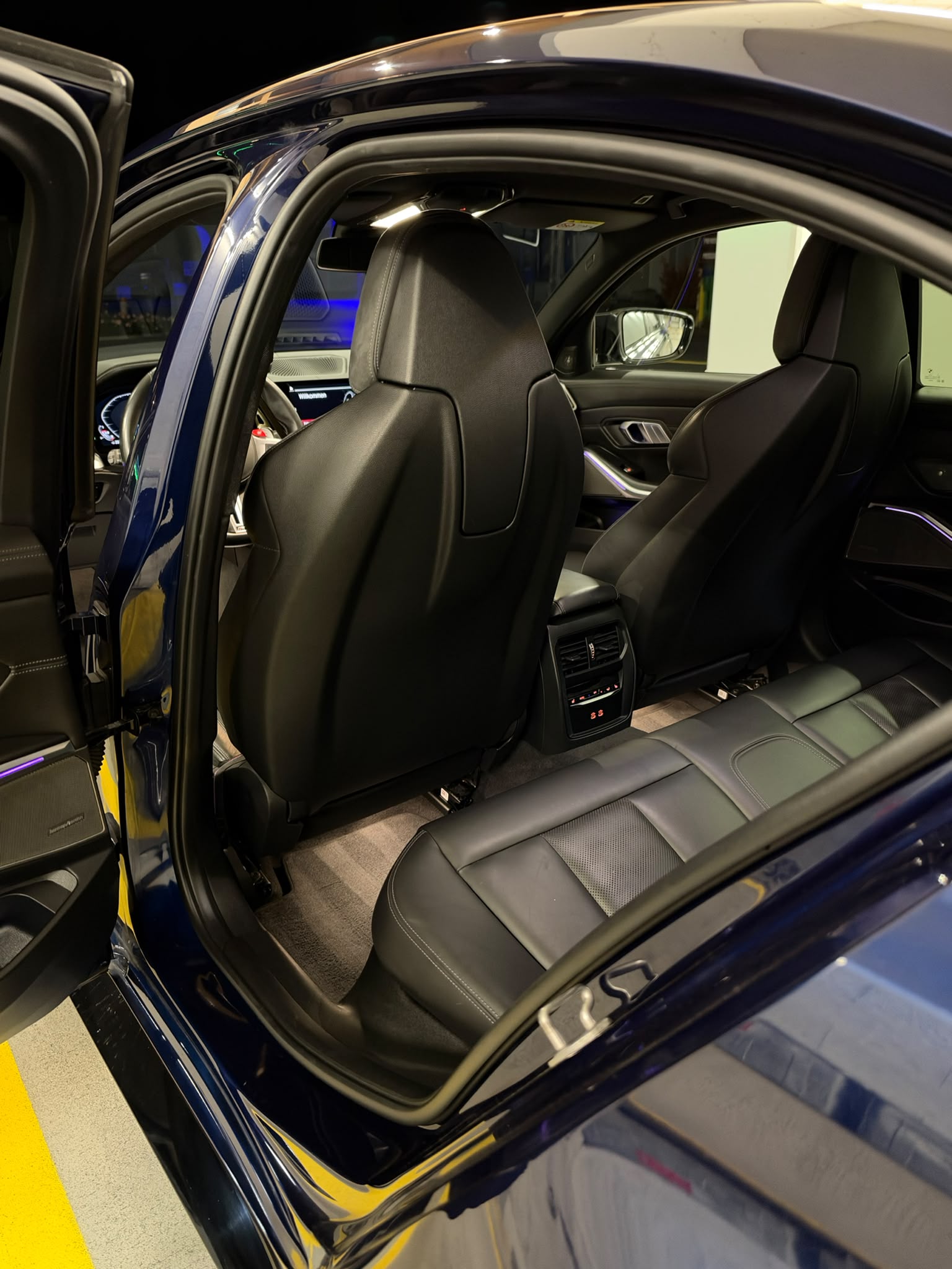 BMW M3 Competition M xDrive-image-13
