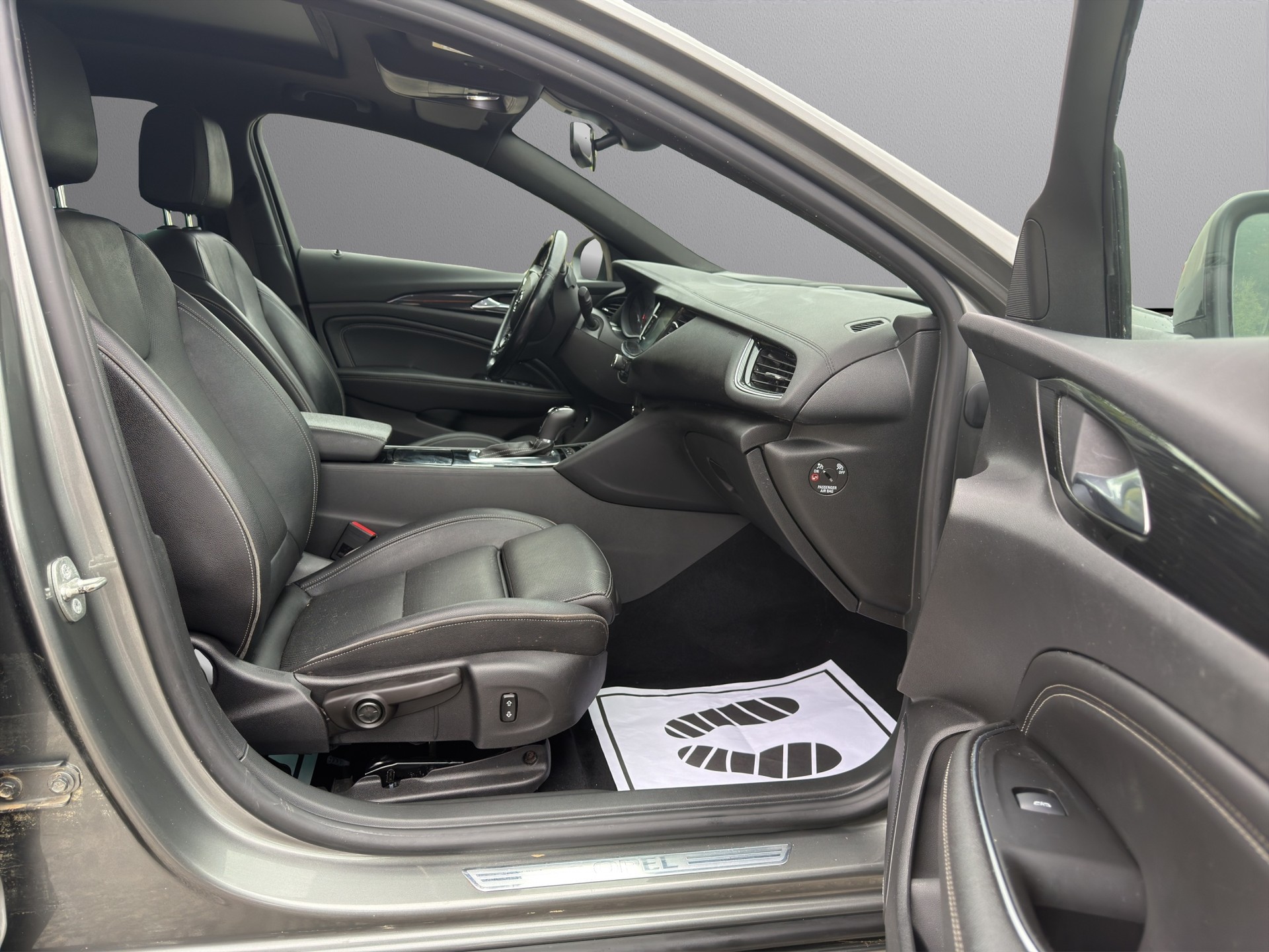 OPEL Insignia 2.0 T Sports Tourer Excellence 4WD Automat.-image-9