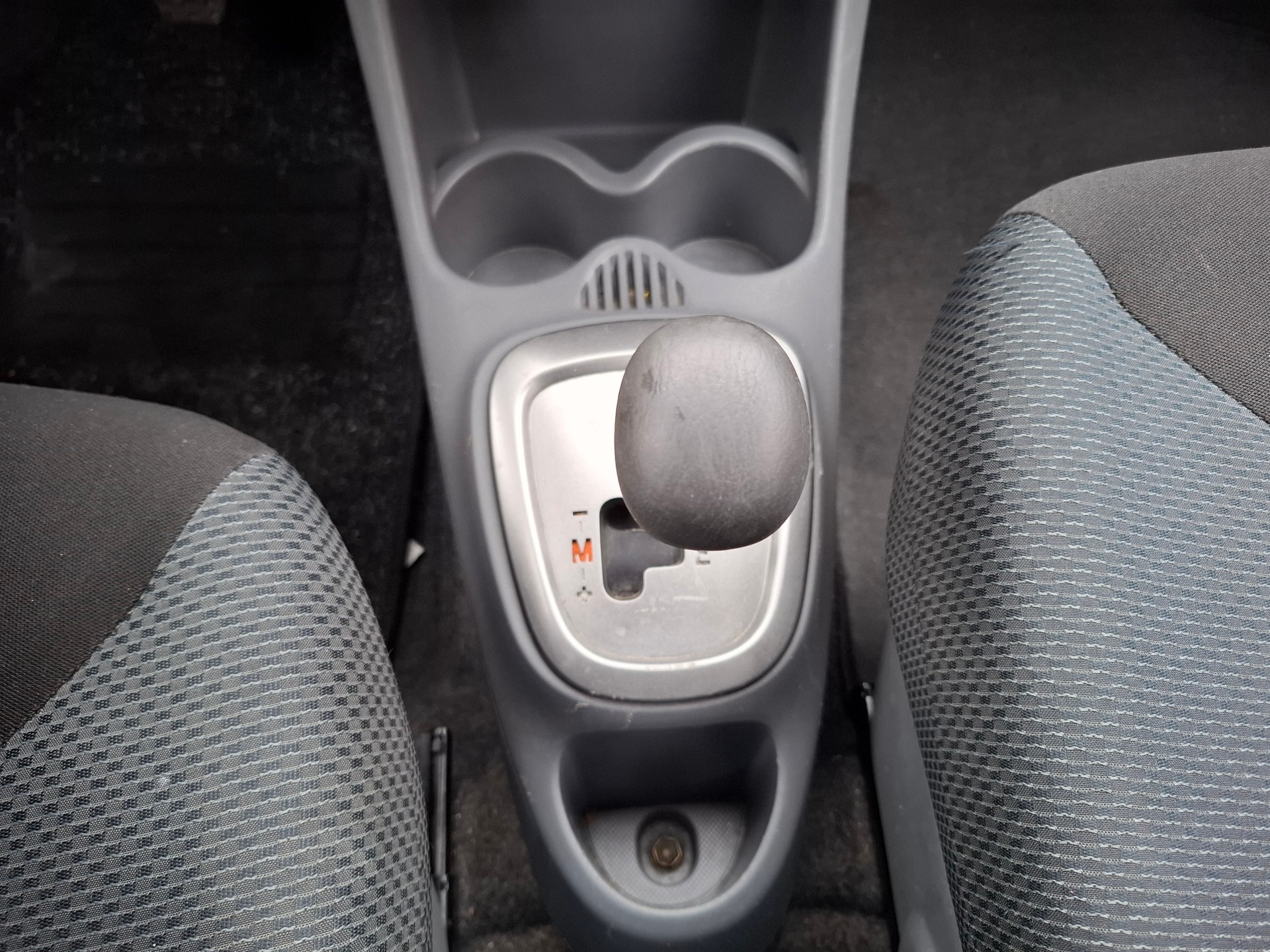 TOYOTA Aygo 1.0 Linea Luna-image-9