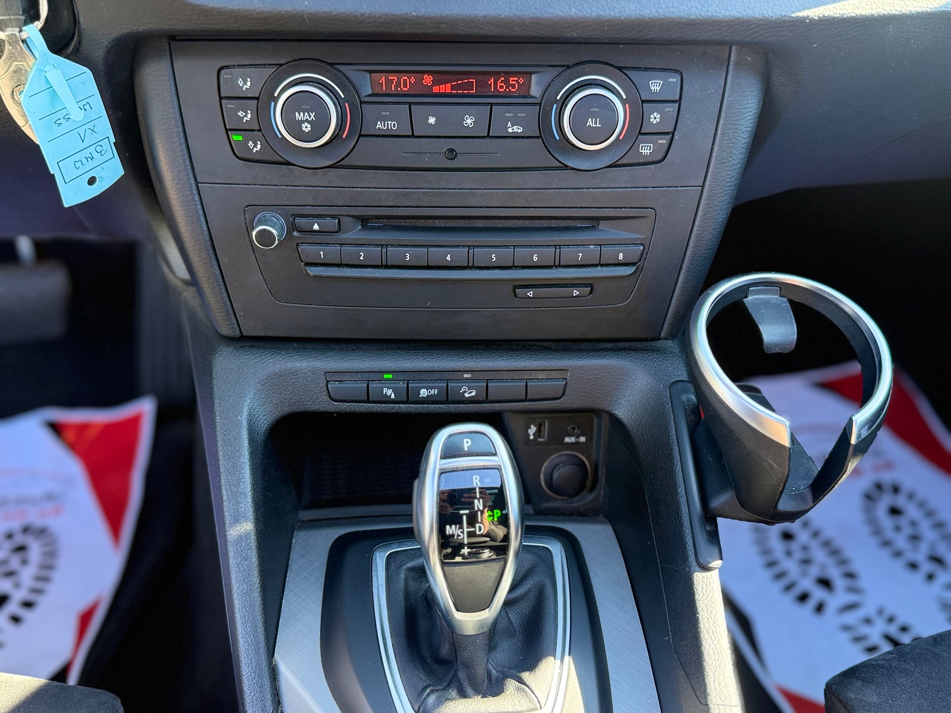 BMW X1 xDrive 28i Steptronic-image-12