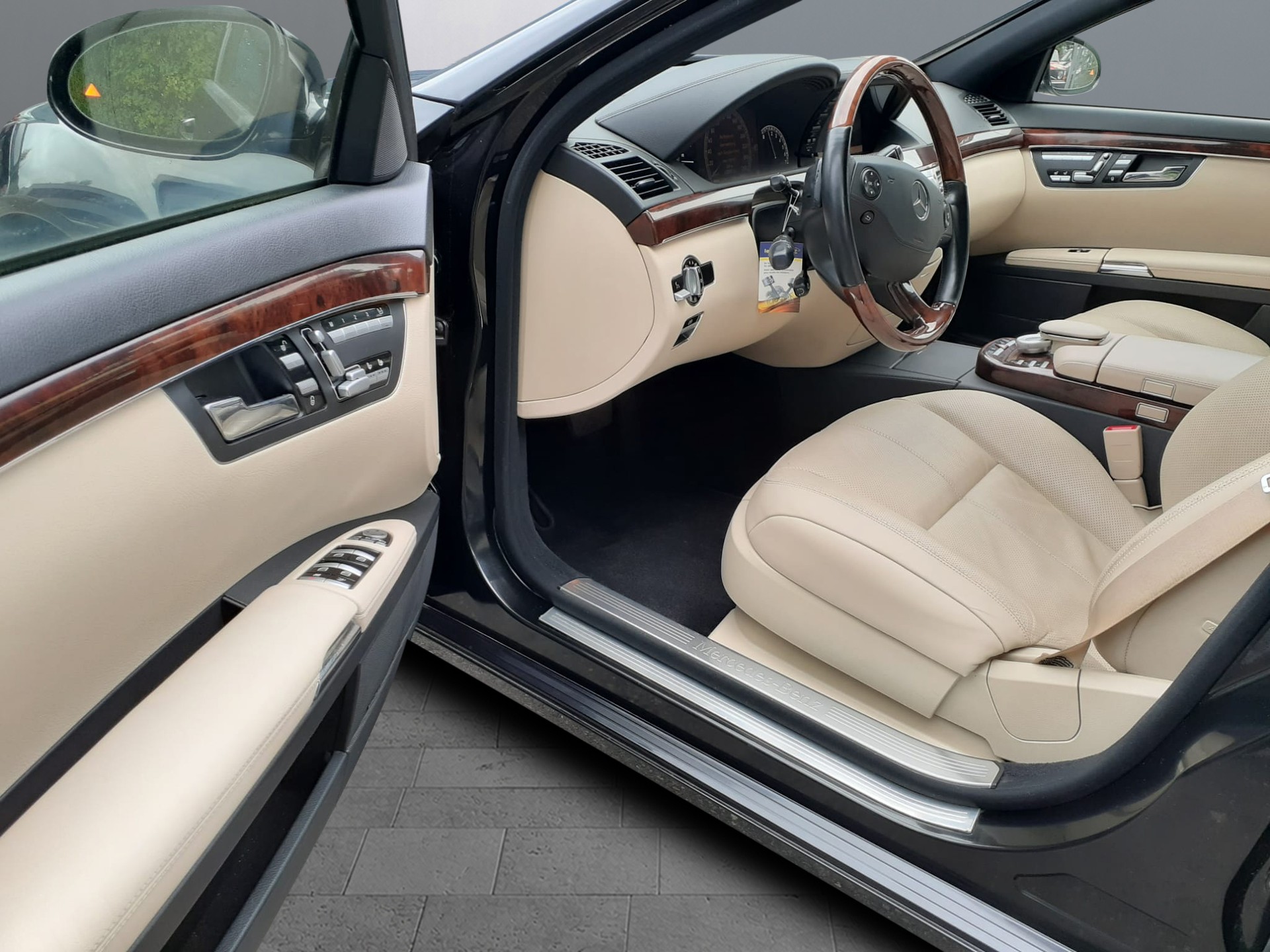 MERCEDES-BENZ S 500 L 4Matic 7G-Tronic-image-13