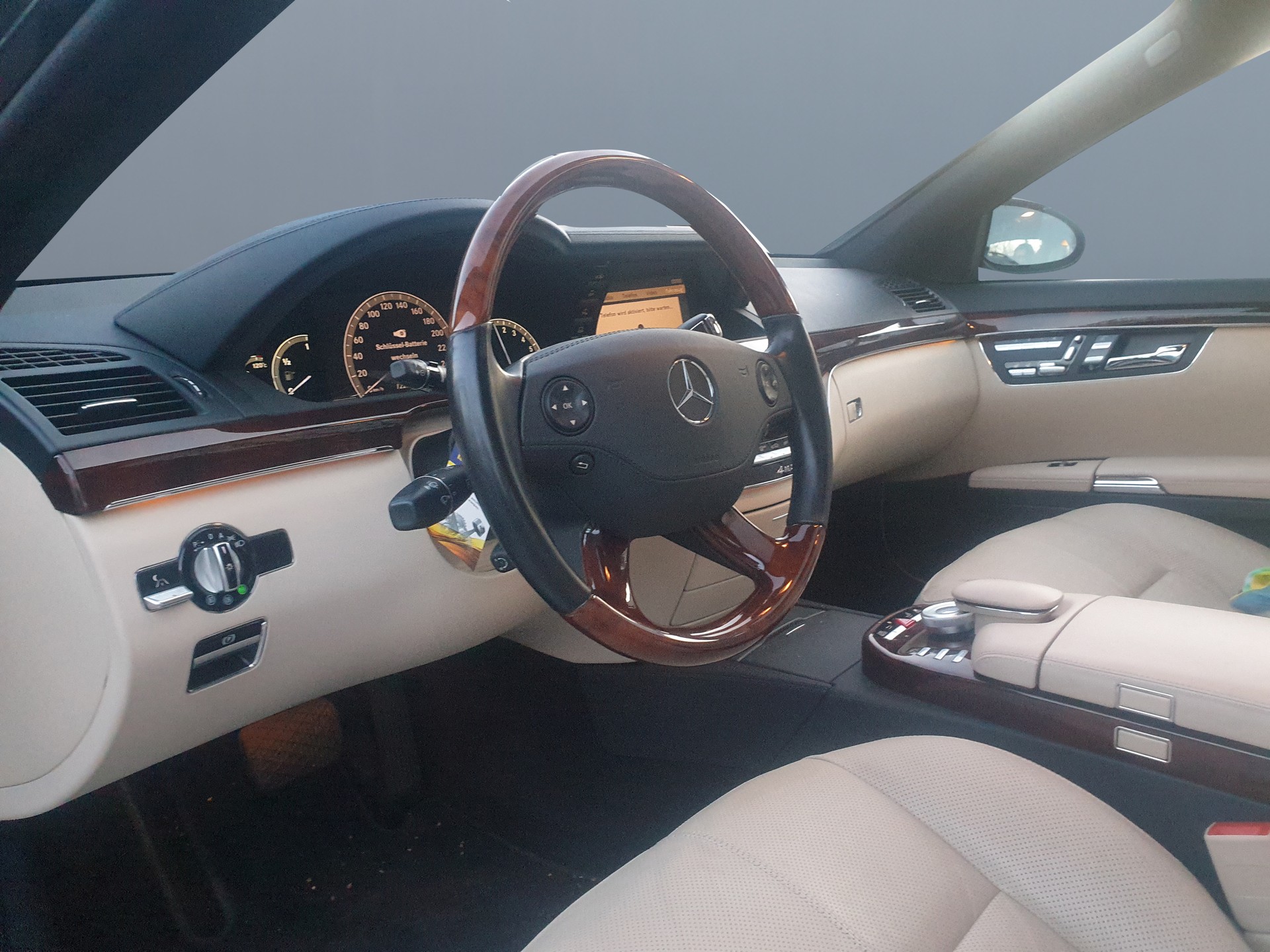 MERCEDES-BENZ S 500 L 4Matic 7G-Tronic-image-12