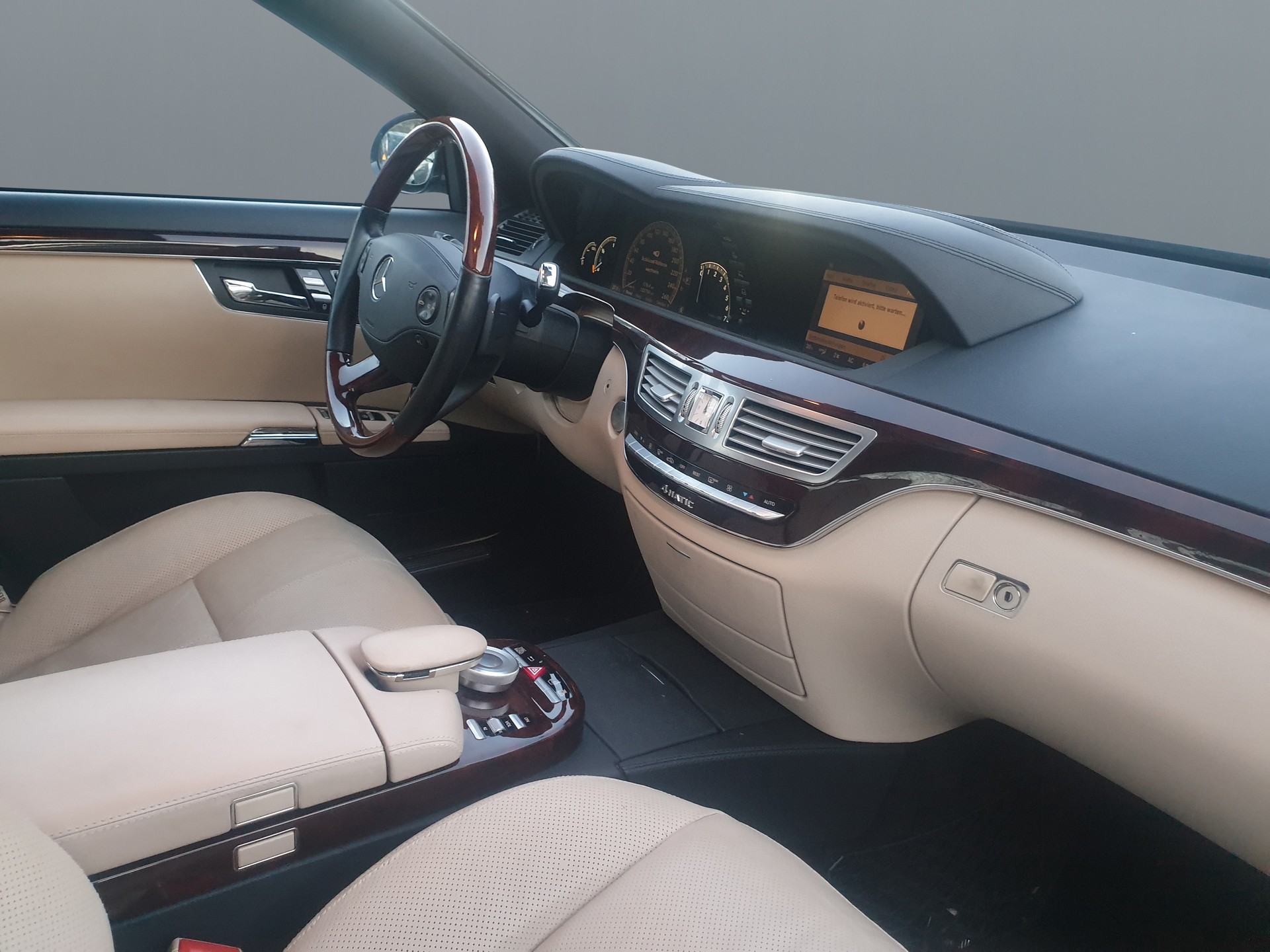 MERCEDES-BENZ S 500 L 4Matic 7G-Tronic-image-14