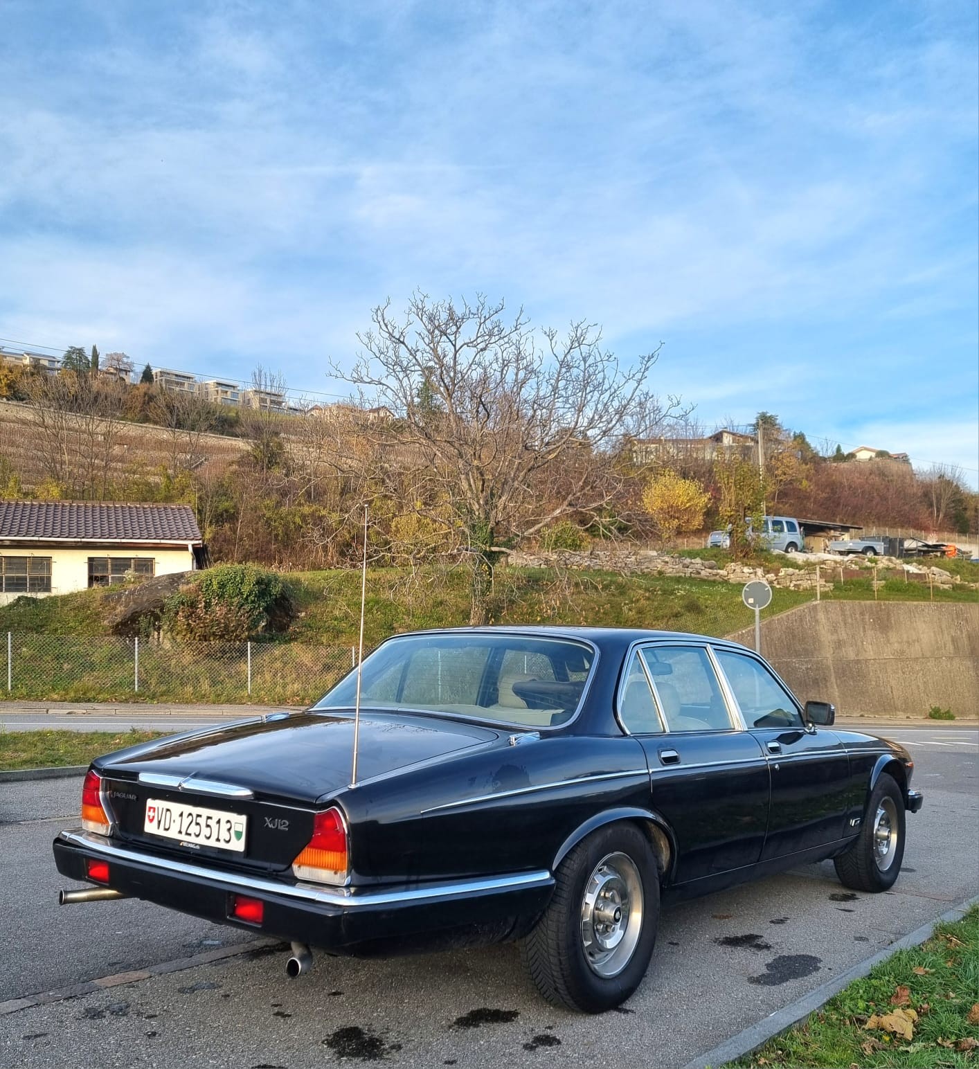 JAGUAR XJ12 5.3 HE Sovereign-image-3