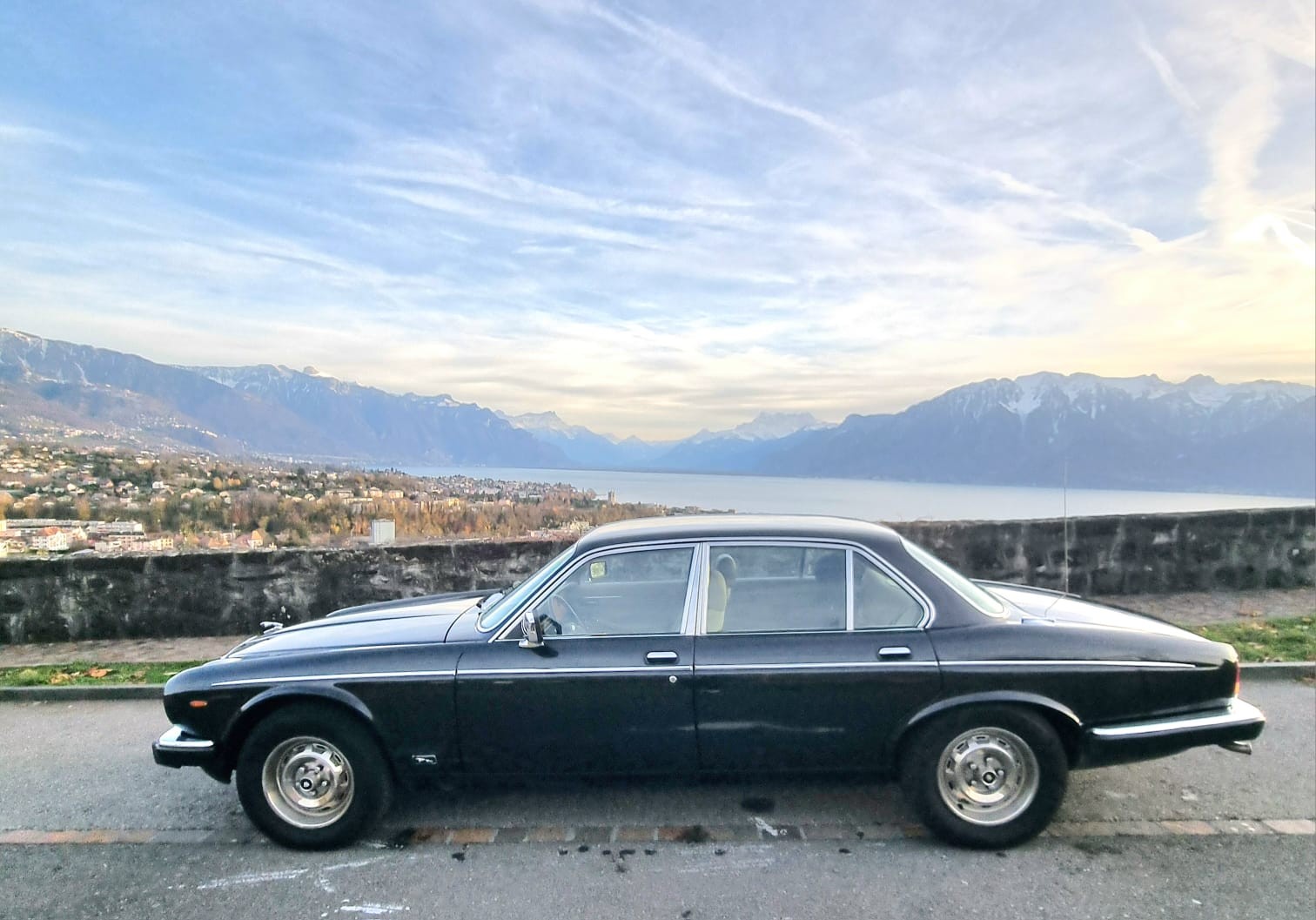 JAGUAR XJ12 5.3 HE Sovereign-image-6