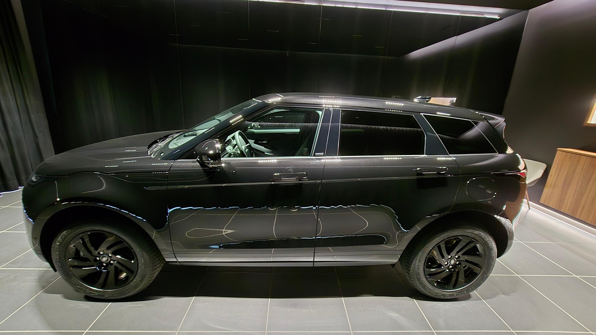 LAND ROVER Range Rover Evoque 1.5 T 300e S-image-1