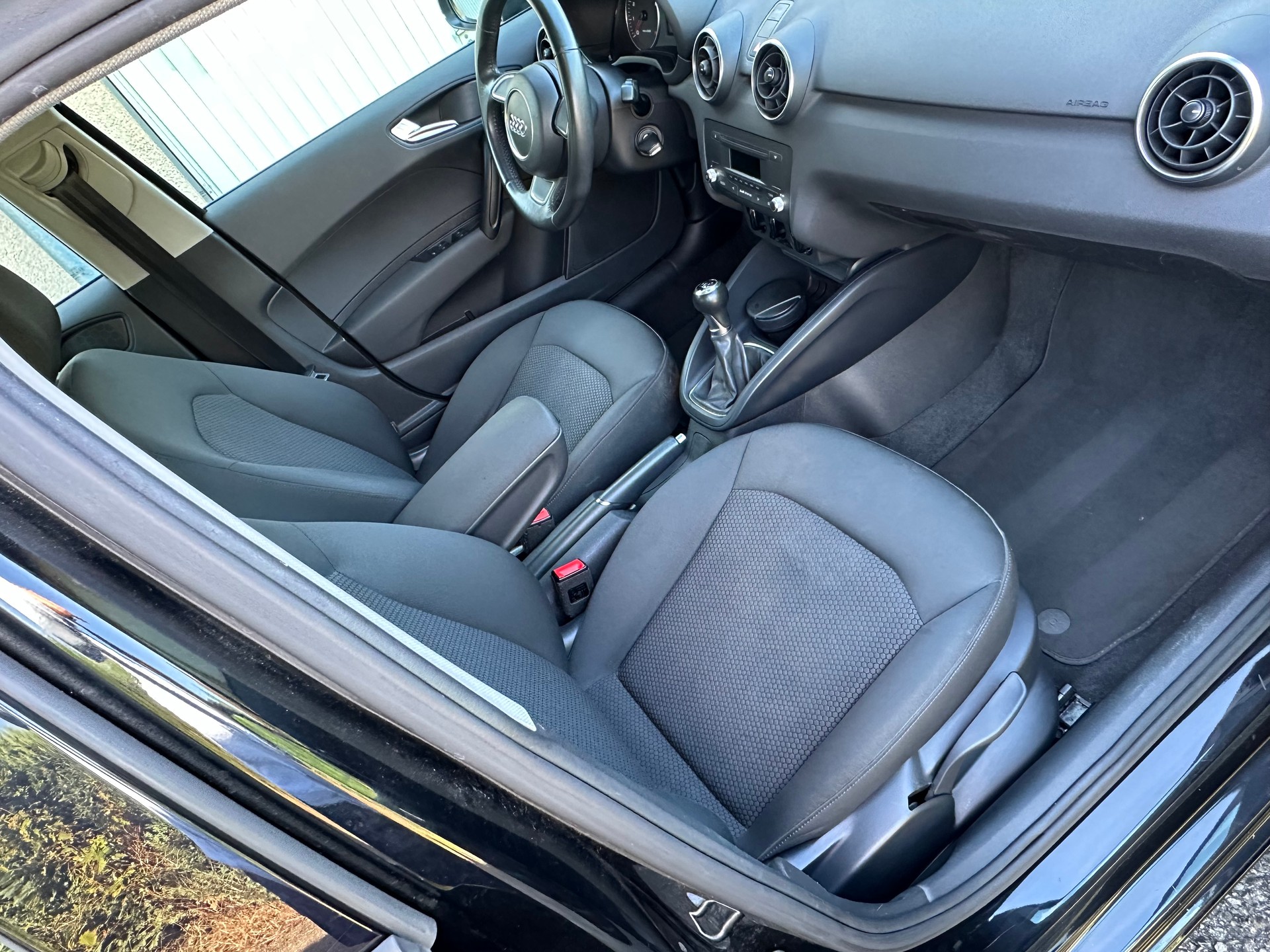 AUDI A1 Sportback 1.2 TFSI Attraction-image-8