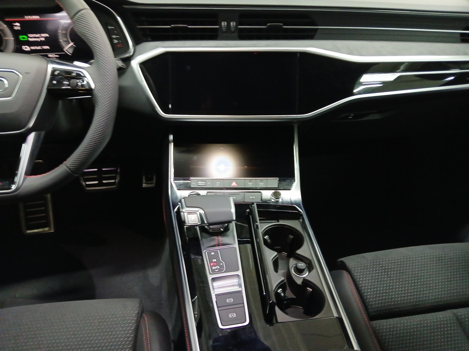 AUDI A6 Avant 50 TFSIe Attraction S line quattro S-tronic-image-9