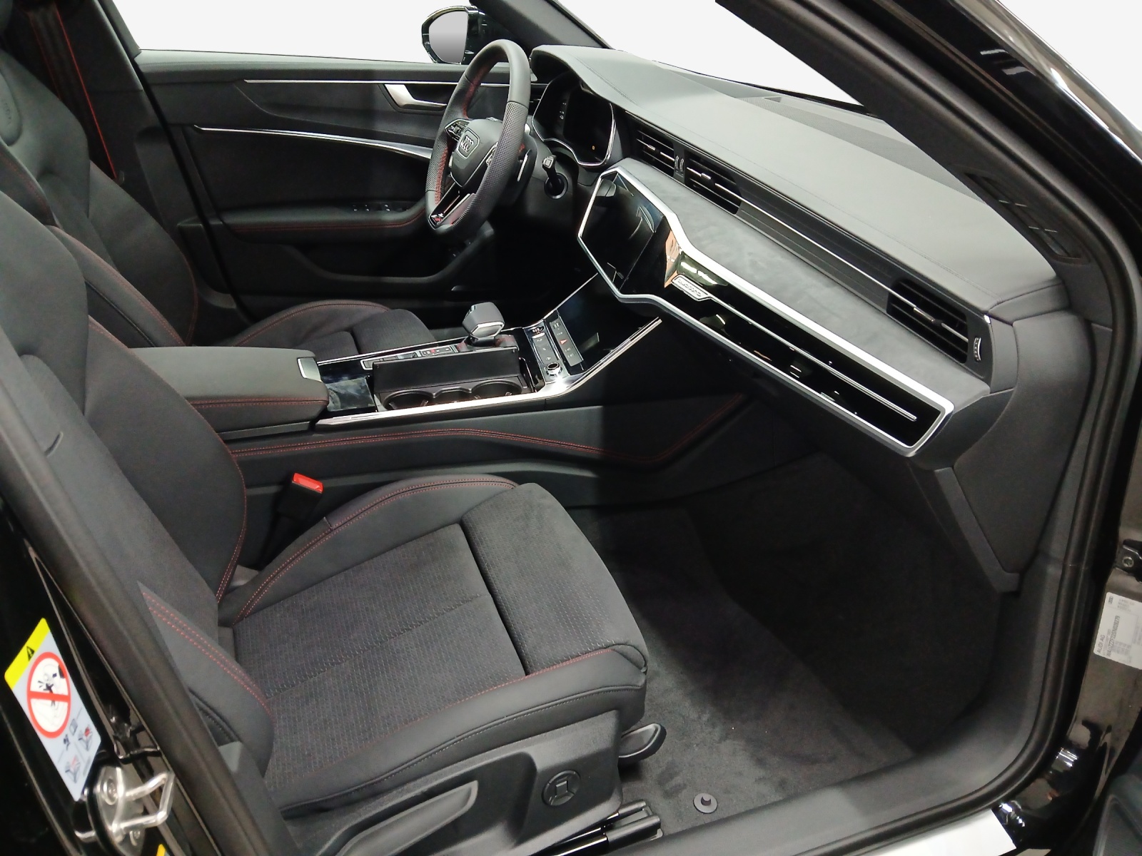 AUDI A6 Avant 50 TFSIe Attraction S line quattro S-tronic-image-12