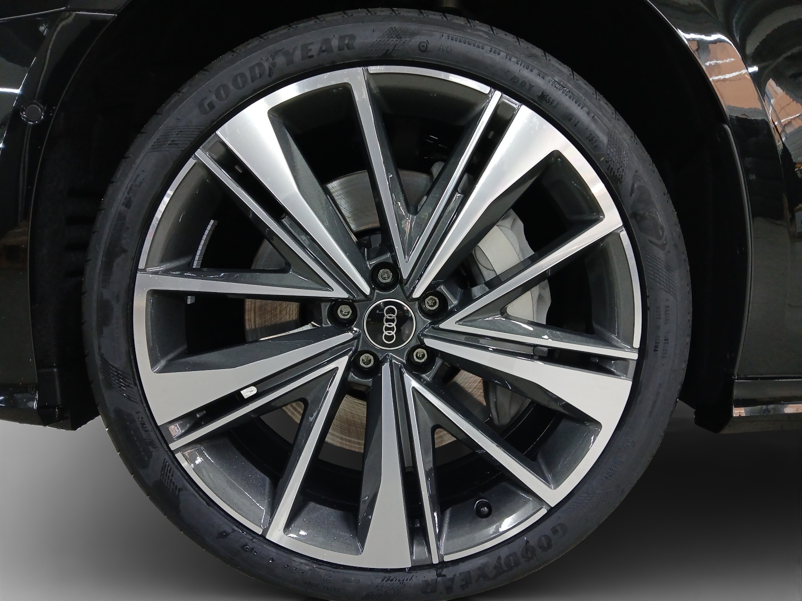 AUDI A6 Avant 50 TFSIe Attraction S line quattro S-tronic-image-14