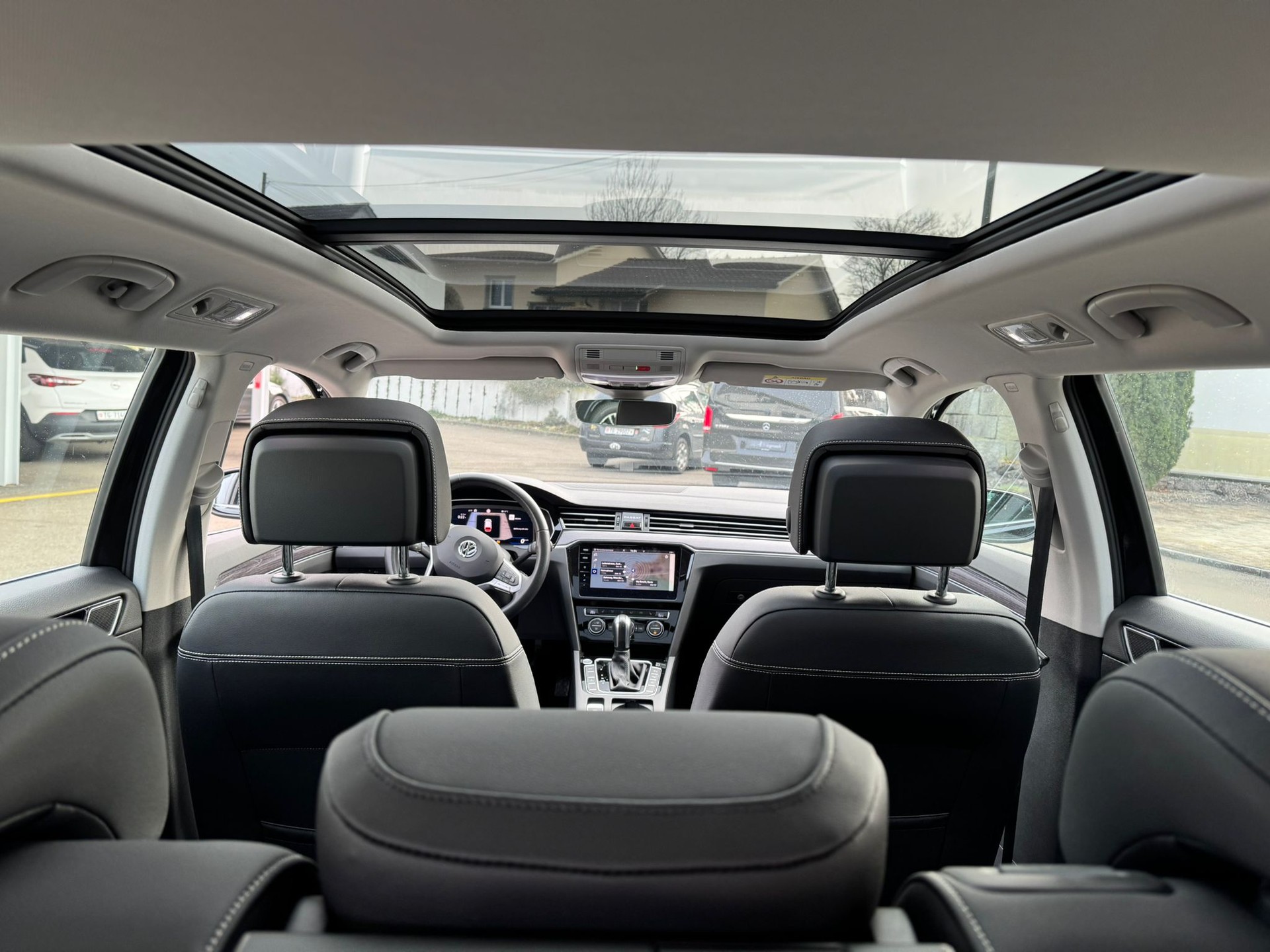 VW Passat Variant 1.4 TSI GTE Hybrid DSG-image-12